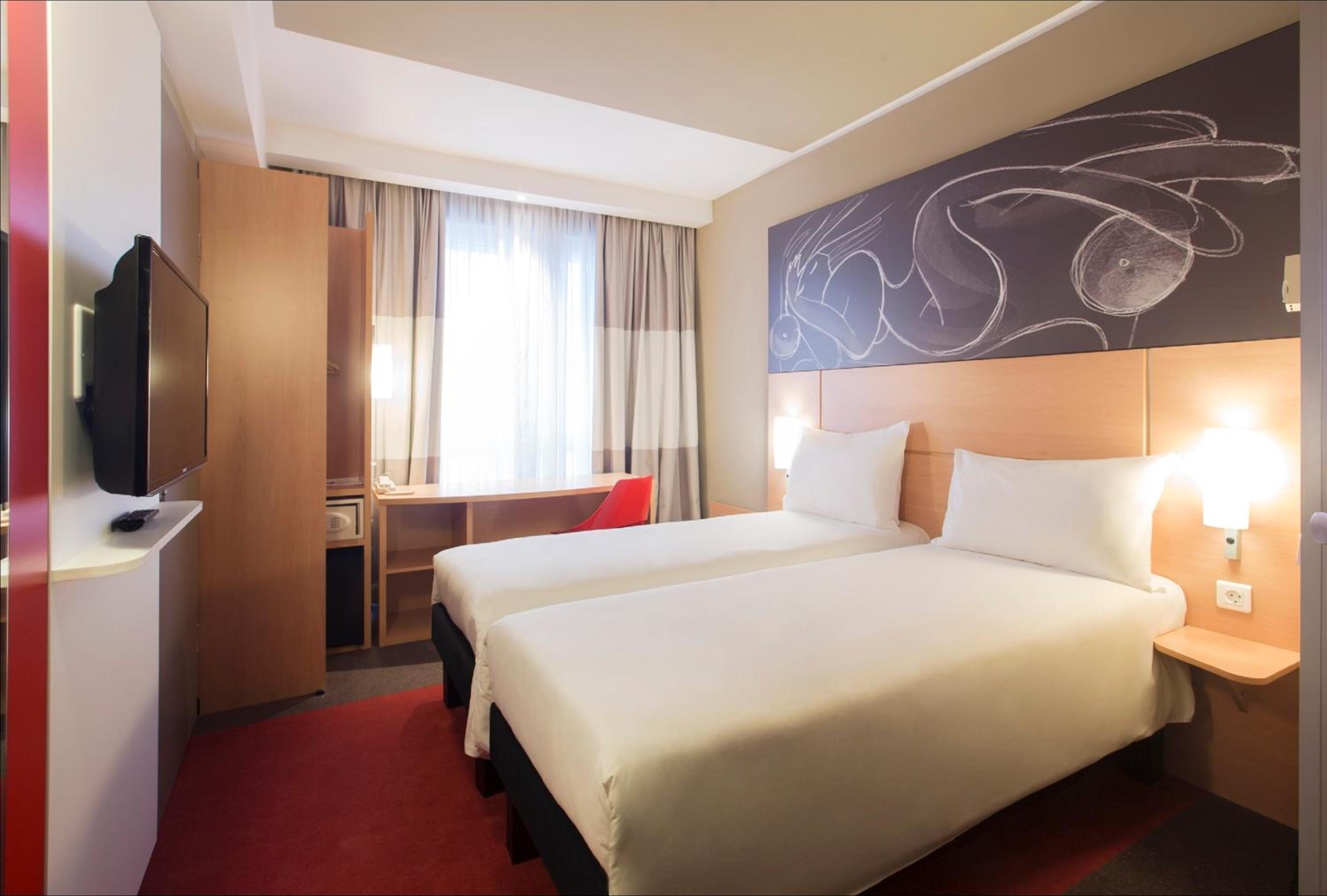 Standard Twin Room