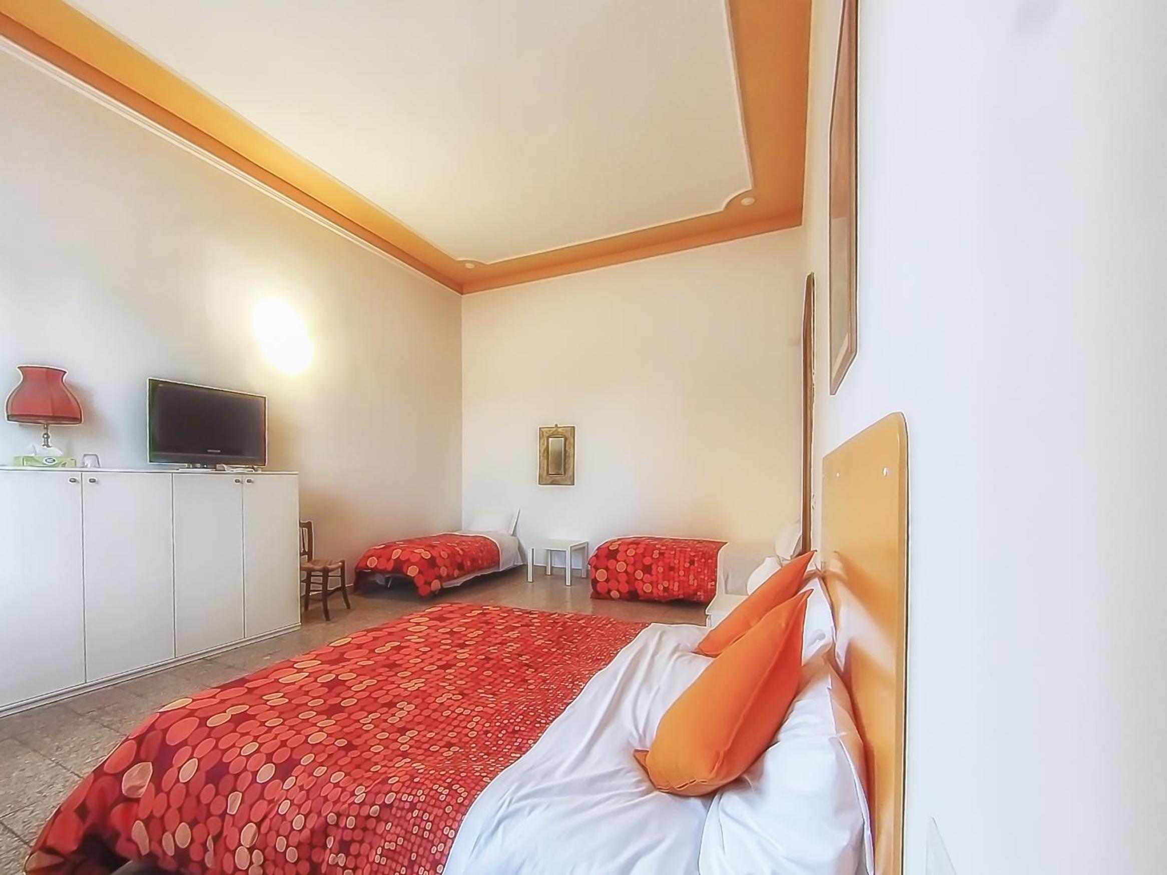 Quadruple Room with Private External Bathroom photo 3