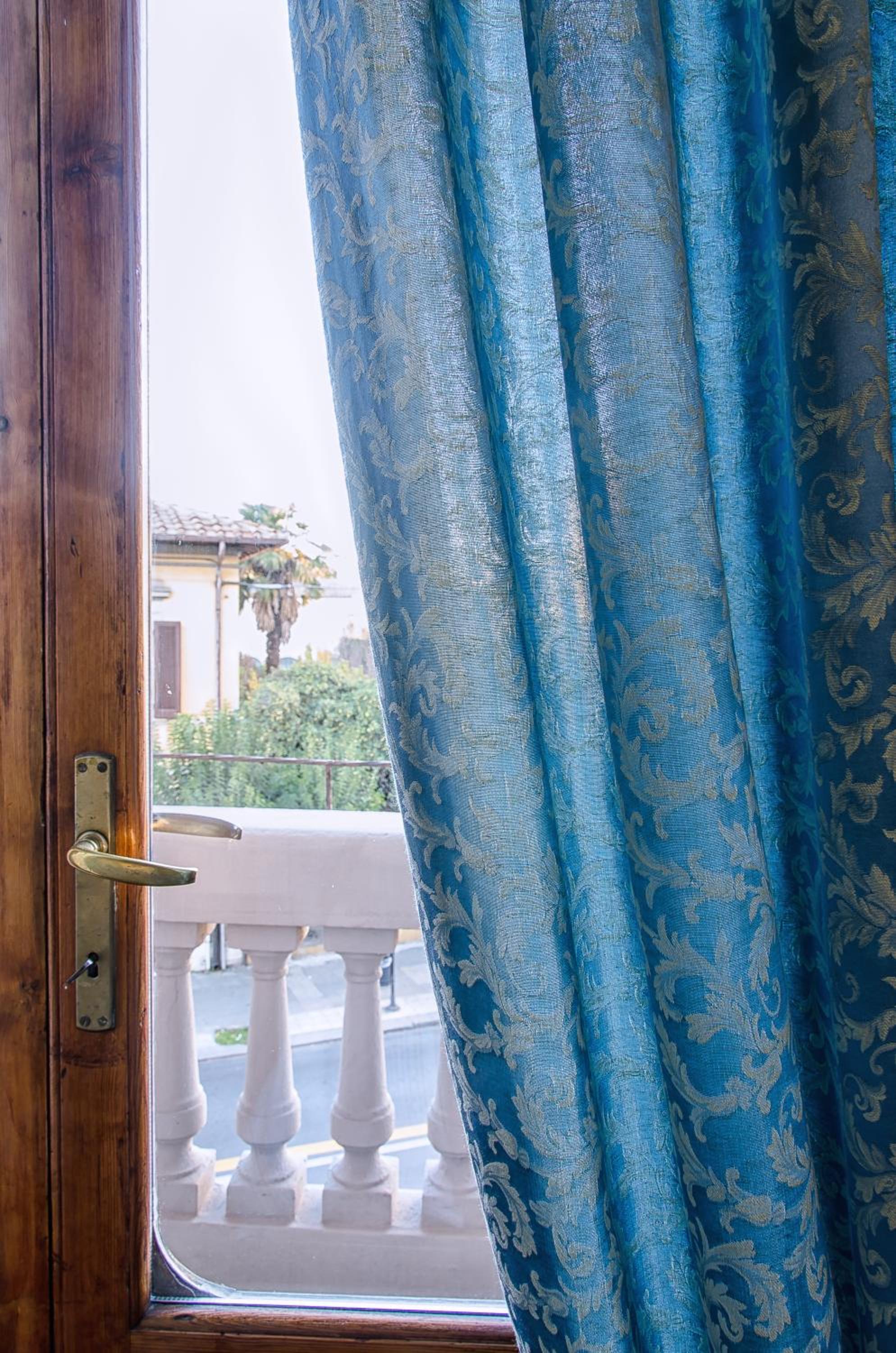 Two Separated Double Rooms with Private External Bathroom photo 2