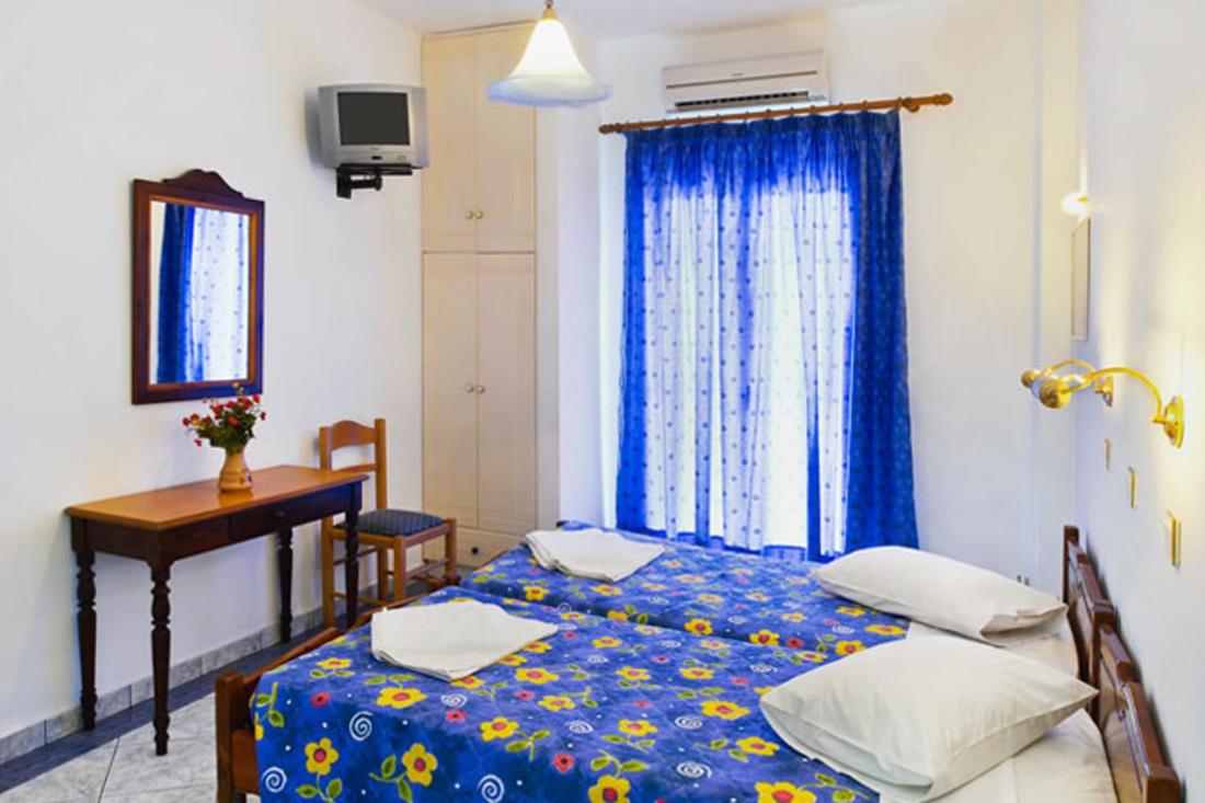 Double or Twin Room - Photo 6