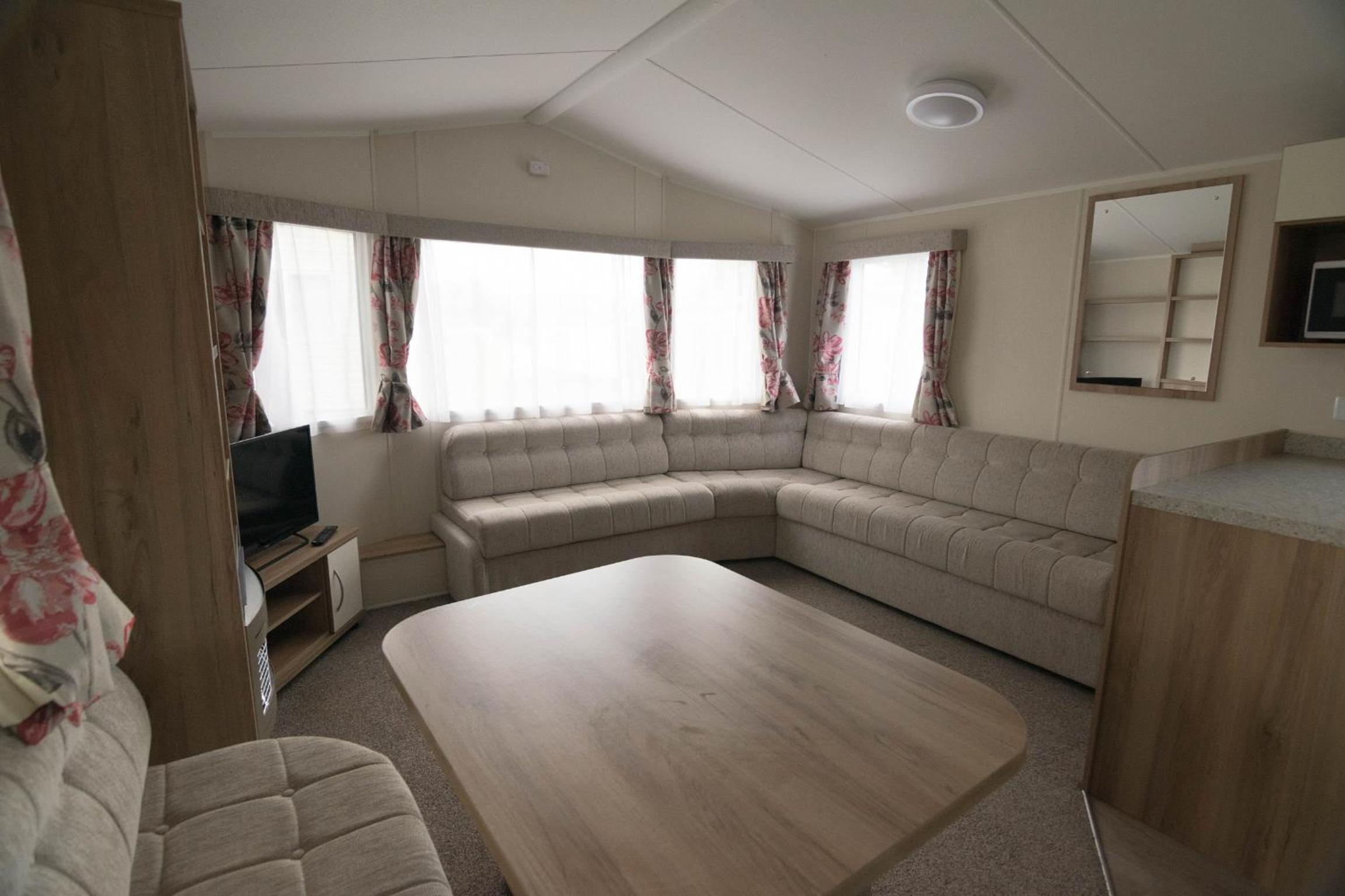Superior Caravan 2 (pet friendly) photo 3