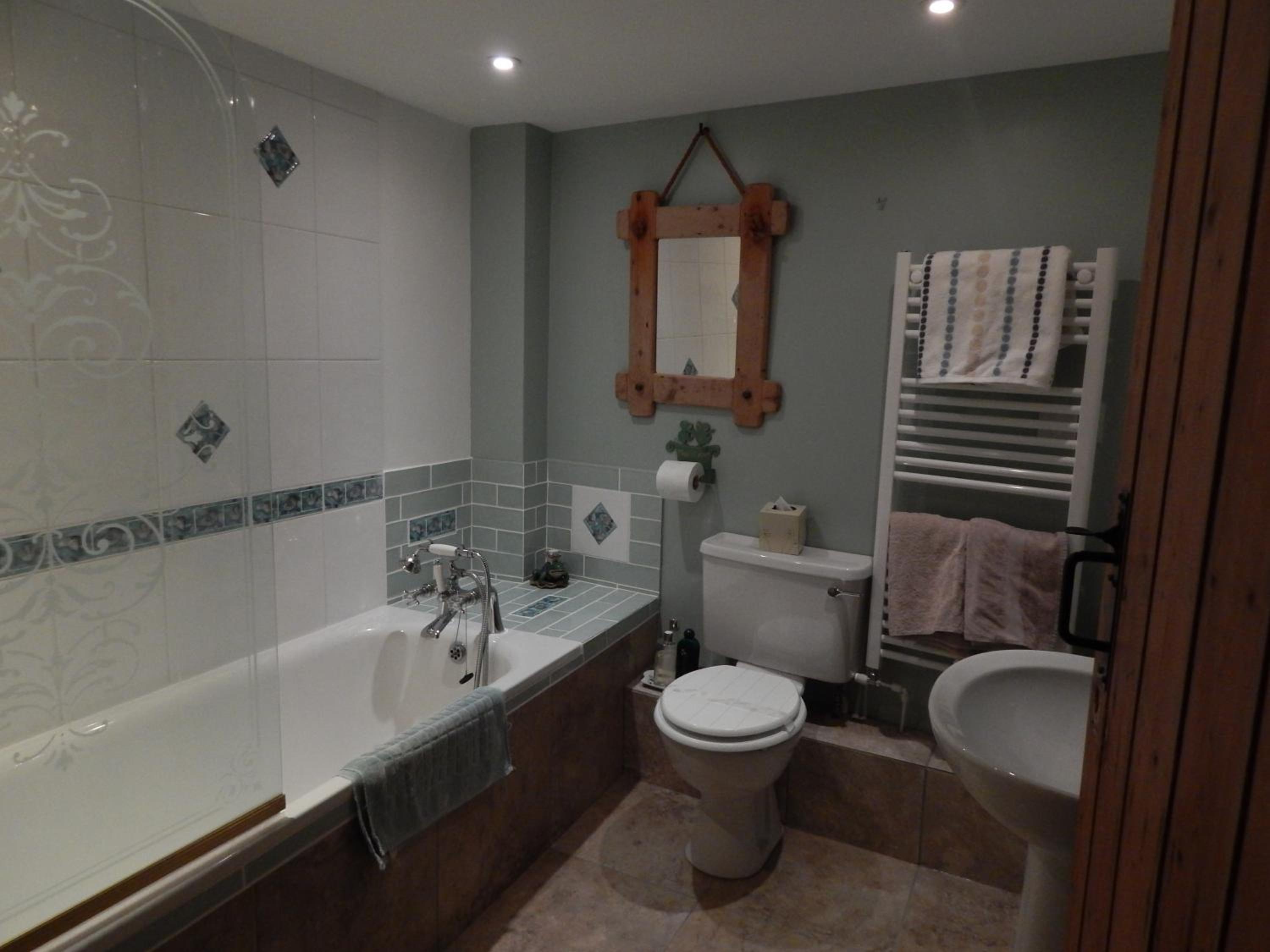 One-Bedroom House - Photo 26