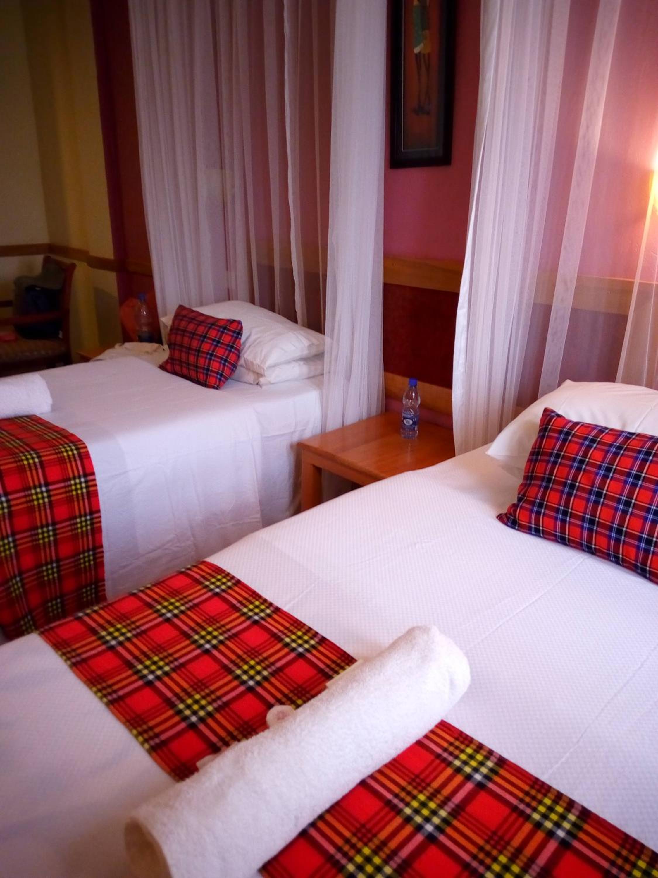 Twin Room with Private Bathroom photo 3