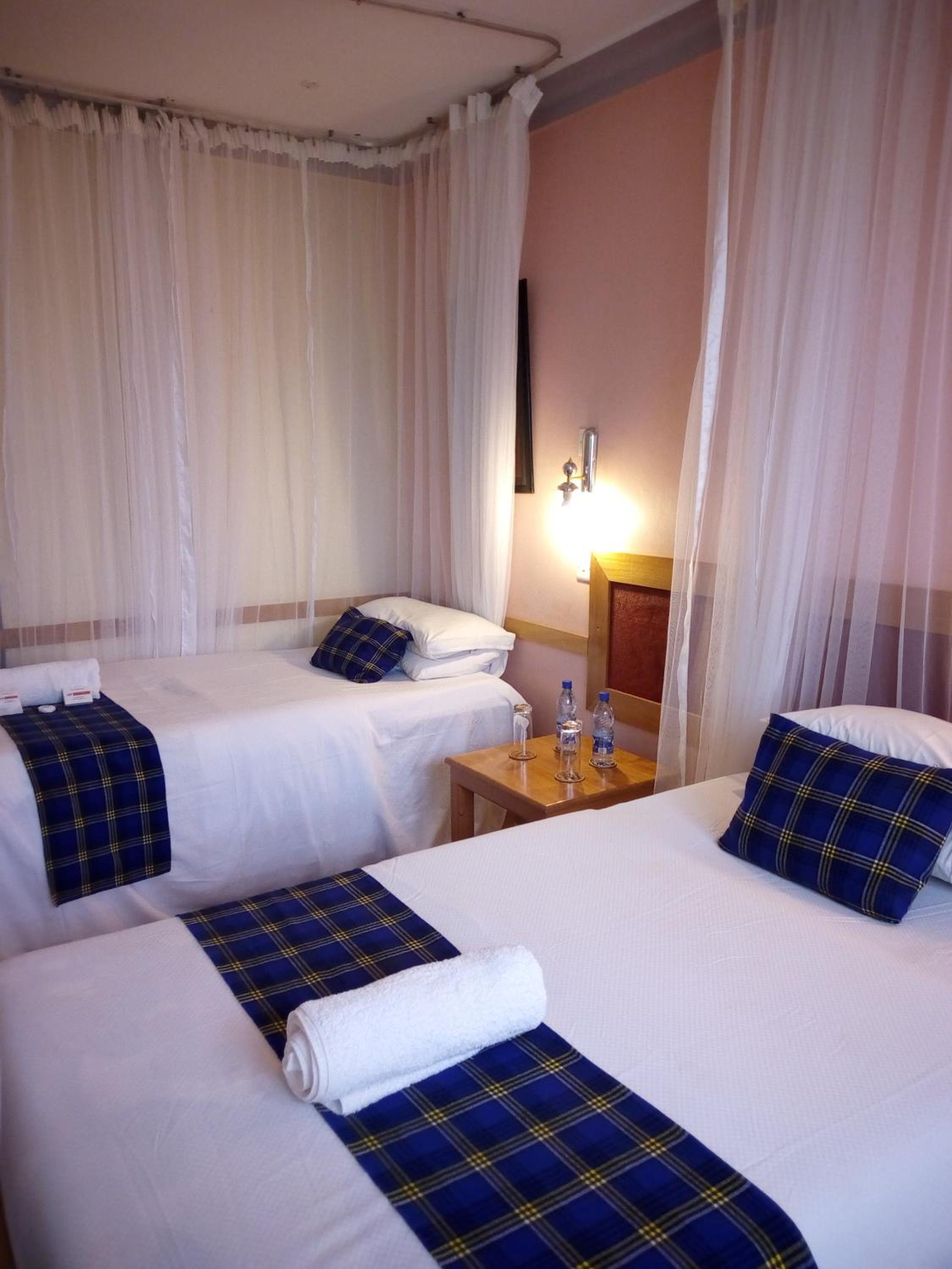 Twin Room with Private Bathroom photo 1