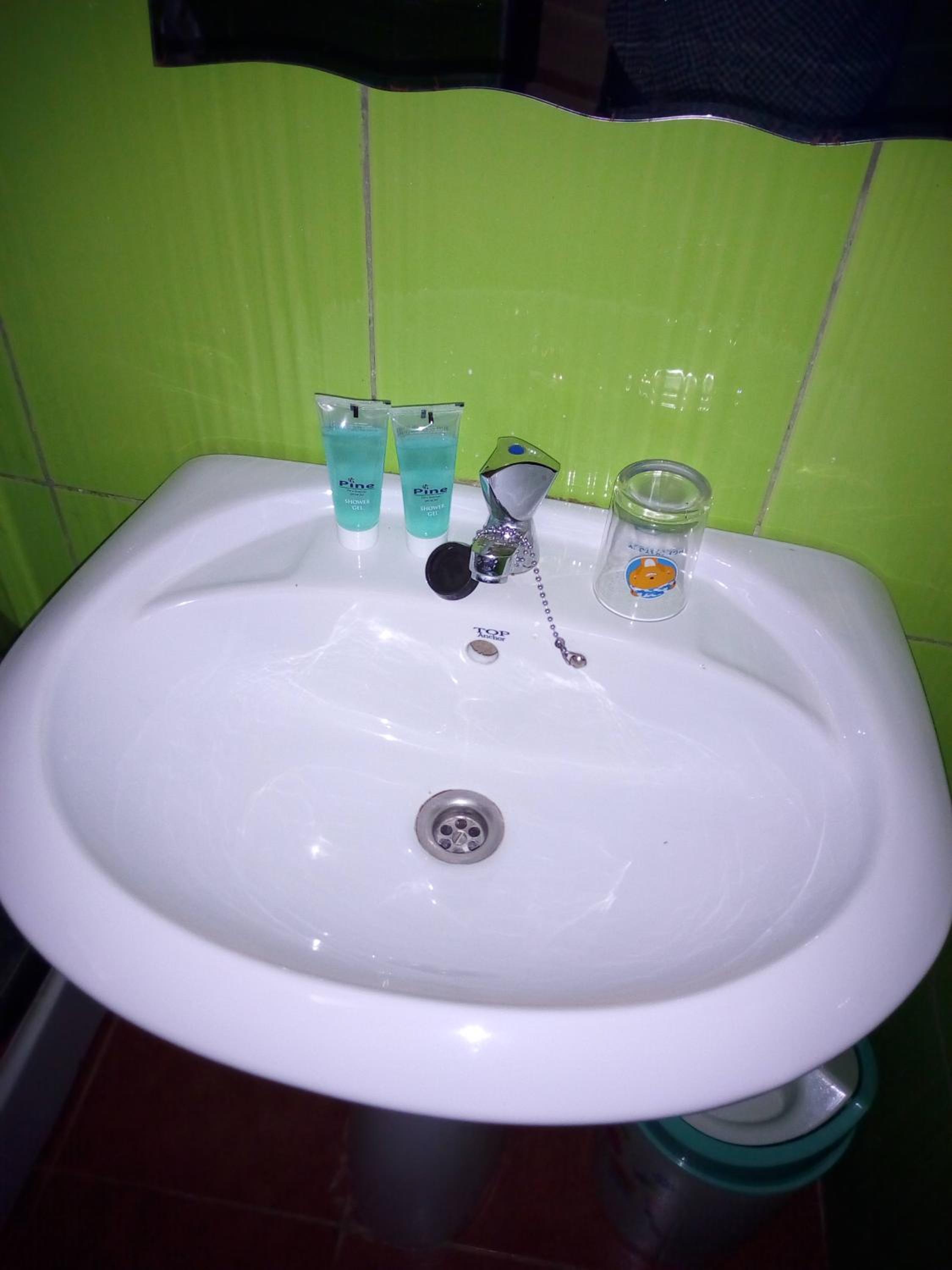 Quadruple Room with Private Bathroom photo 2