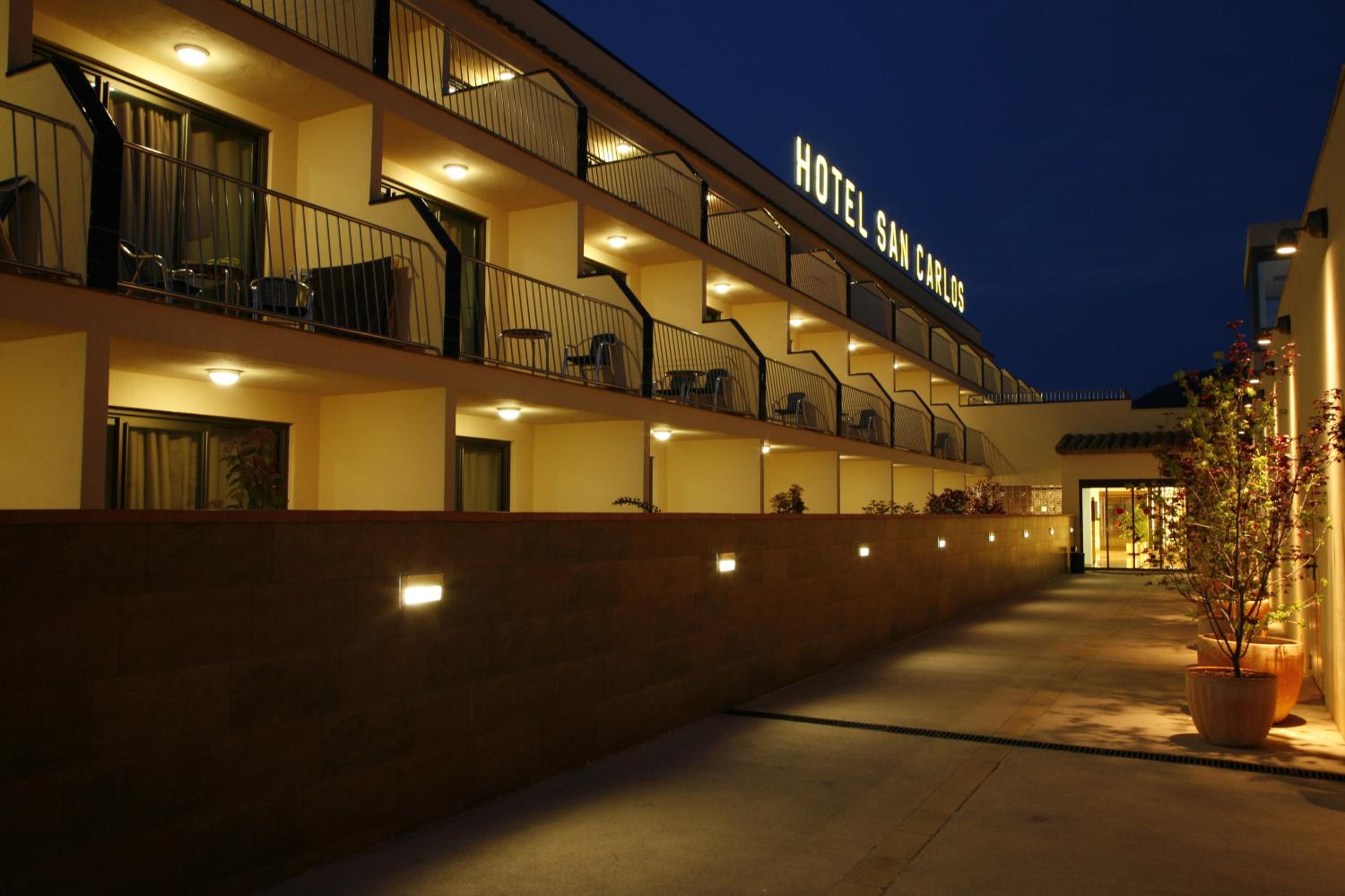 Triple Room (3 Adults) photo 2