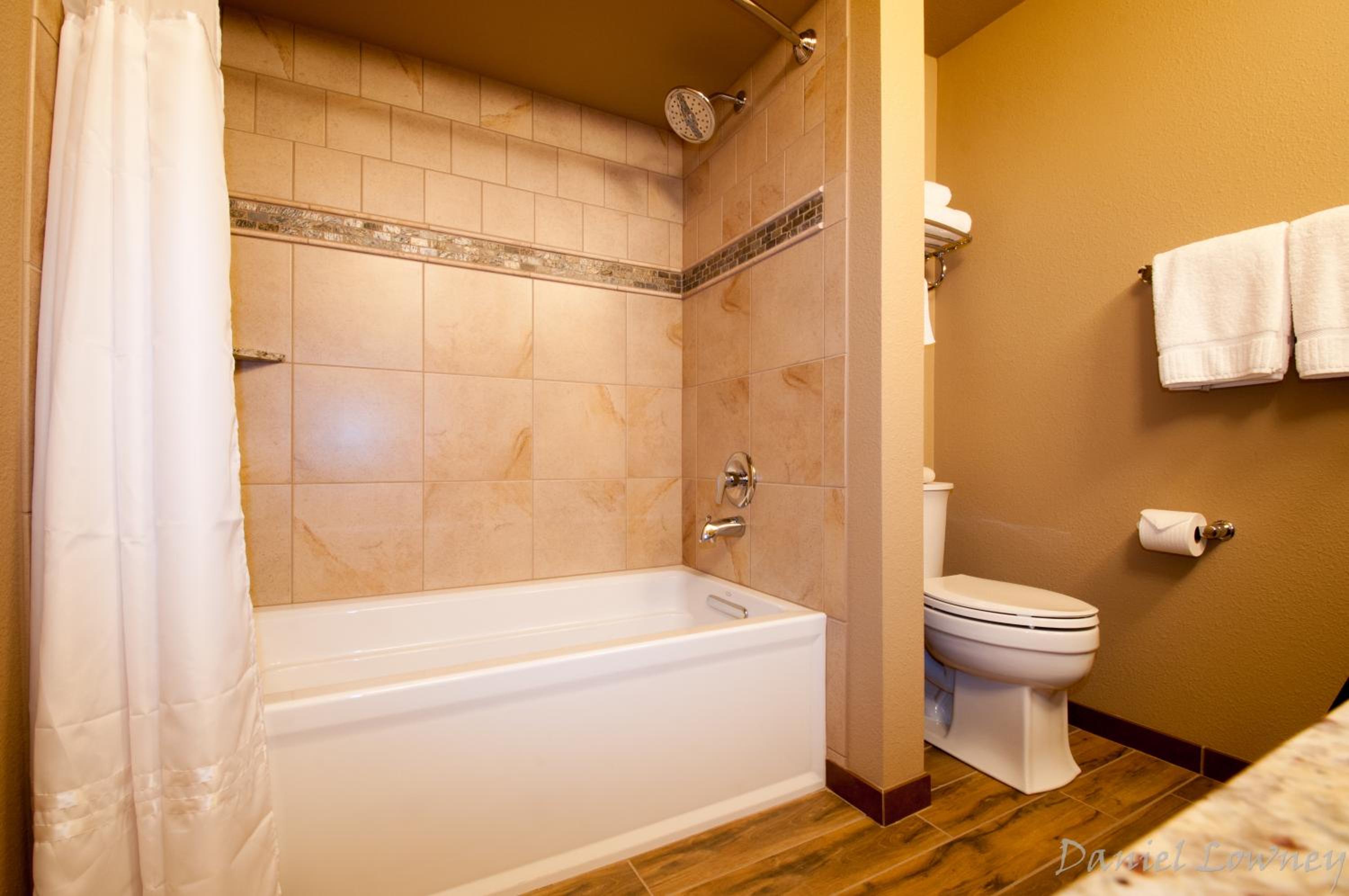 Deluxe King Room photo 3