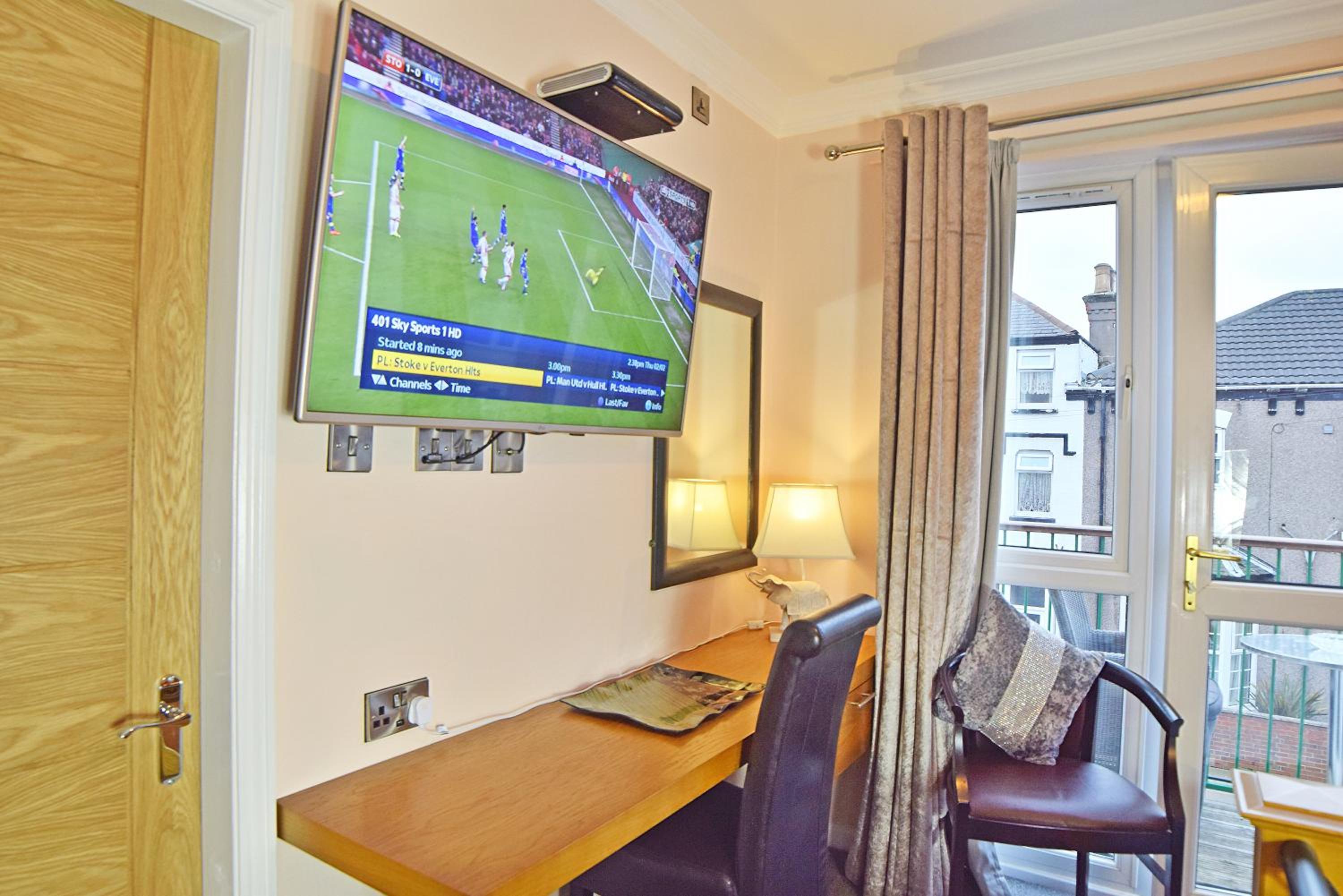 Standard Double Room - Photo 7