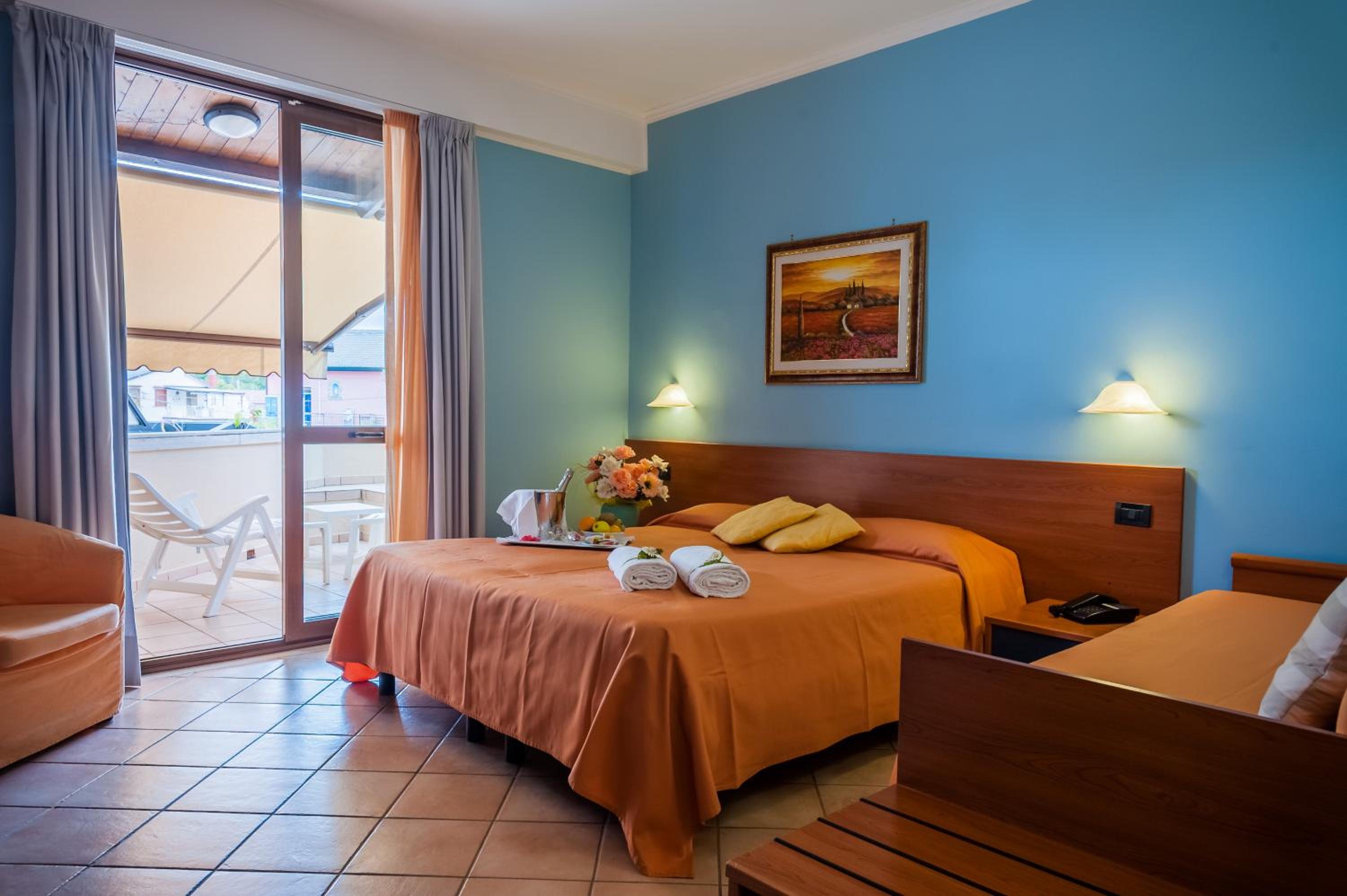Triple Room photo 3
