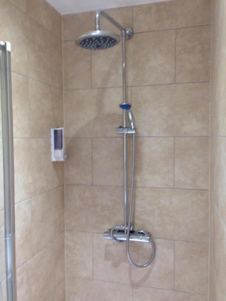 Family Room with Private Bathroom photo 3