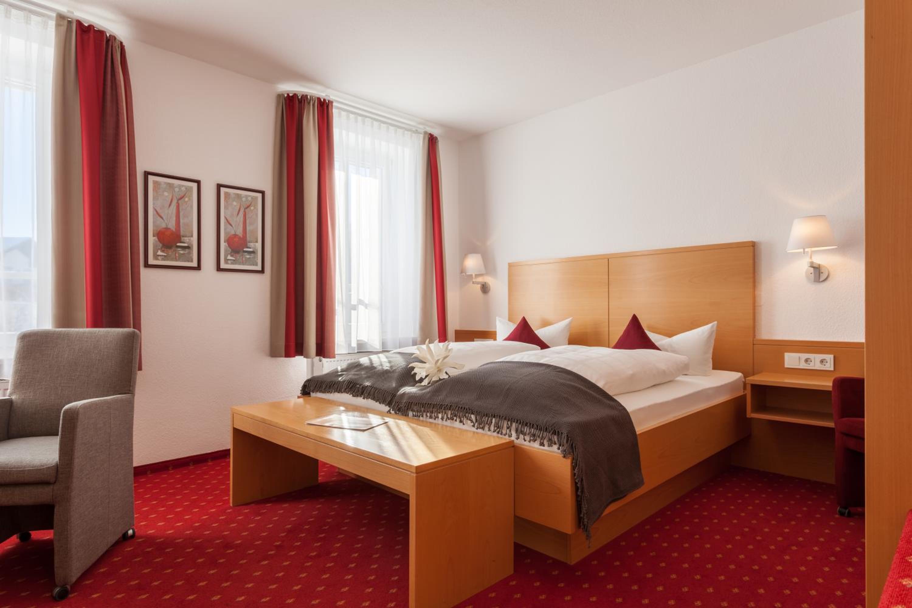 Double Room - Photo 5