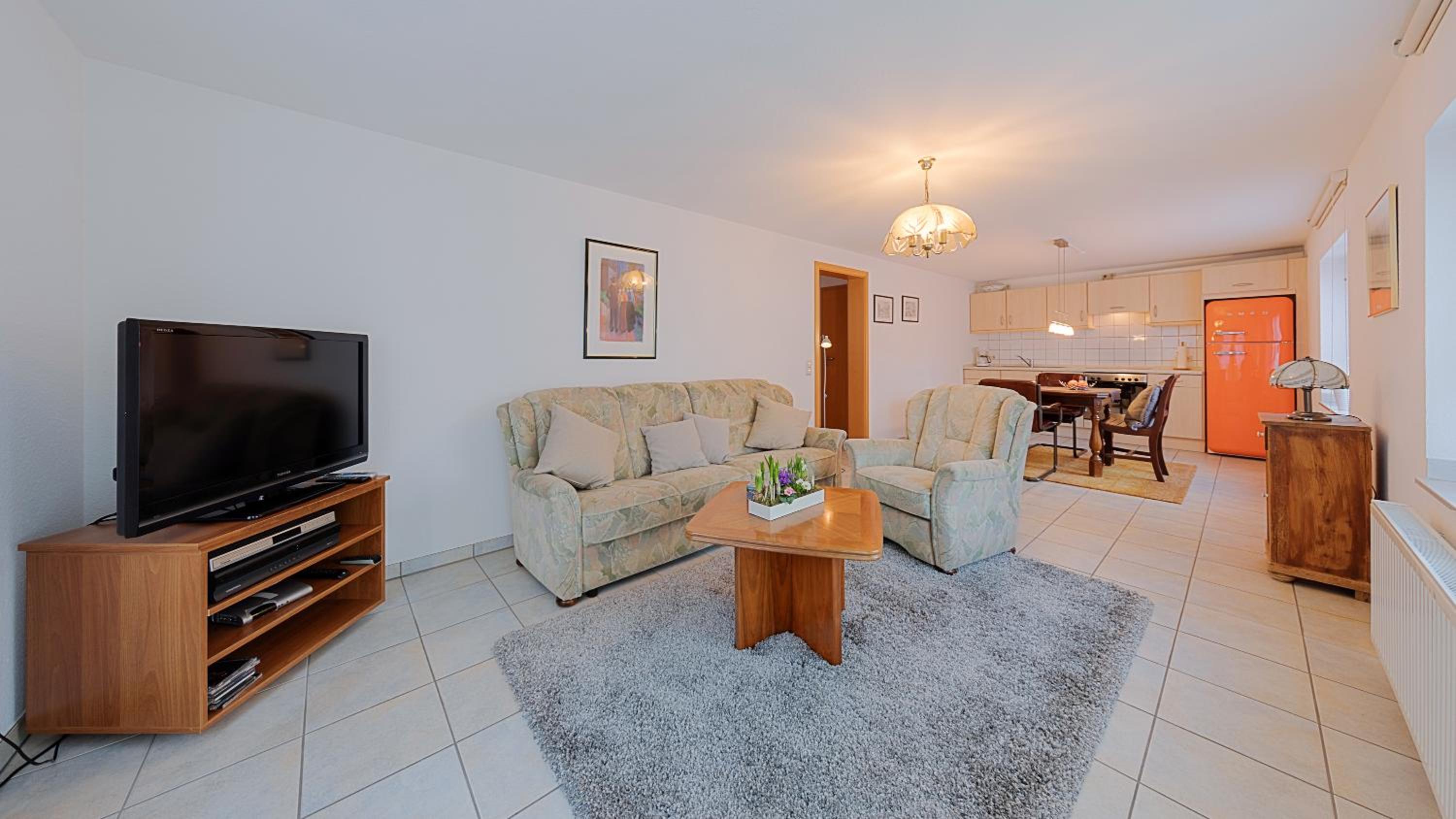 One-Bedroom Apartment - Photo 8