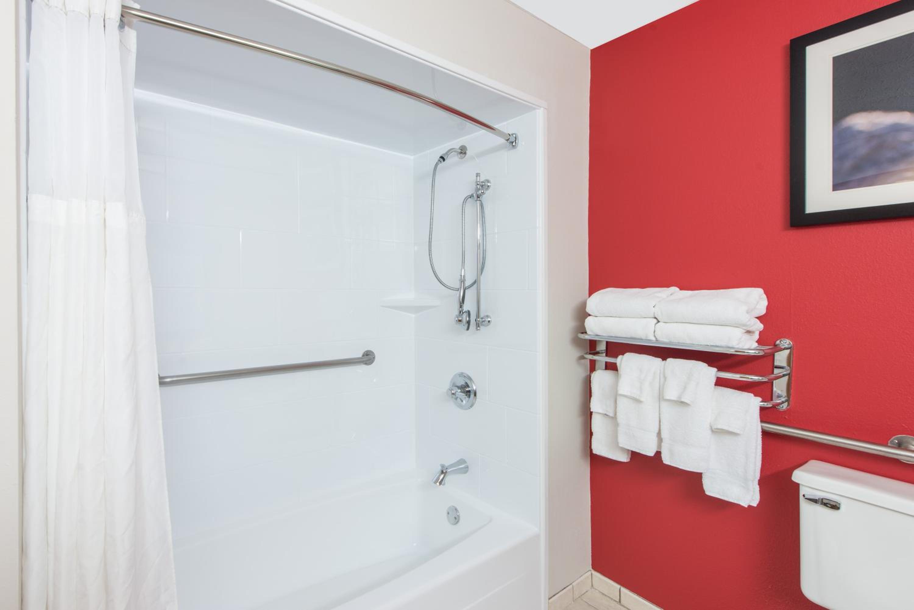 King Room - Disability Access - Non-Smoking - Photo 2