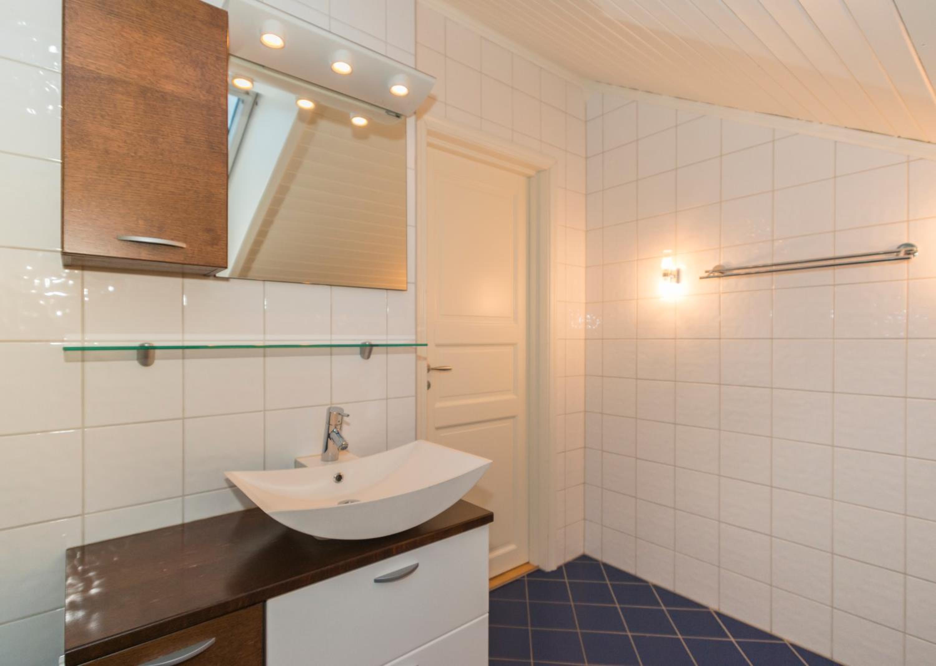 Apartment with Terrace - Photo 31
