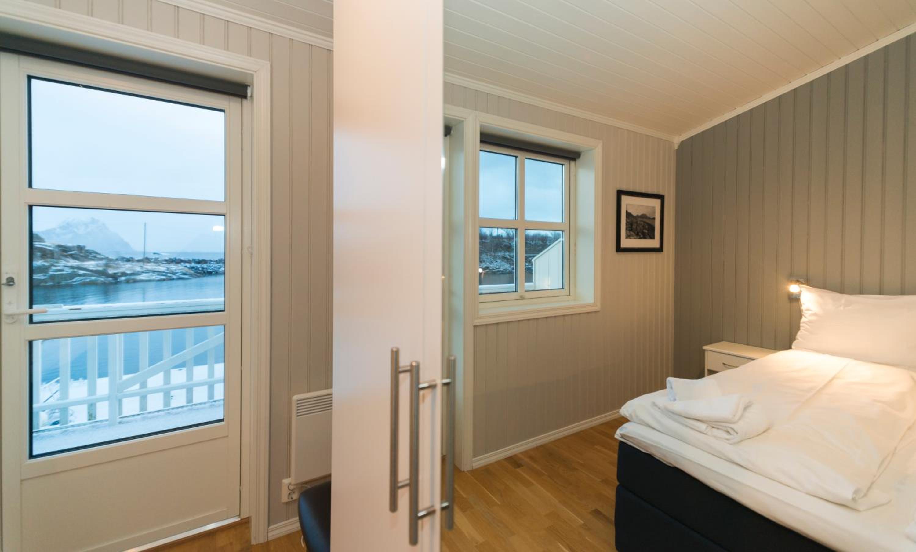 Apartment with Terrace - Photo 5