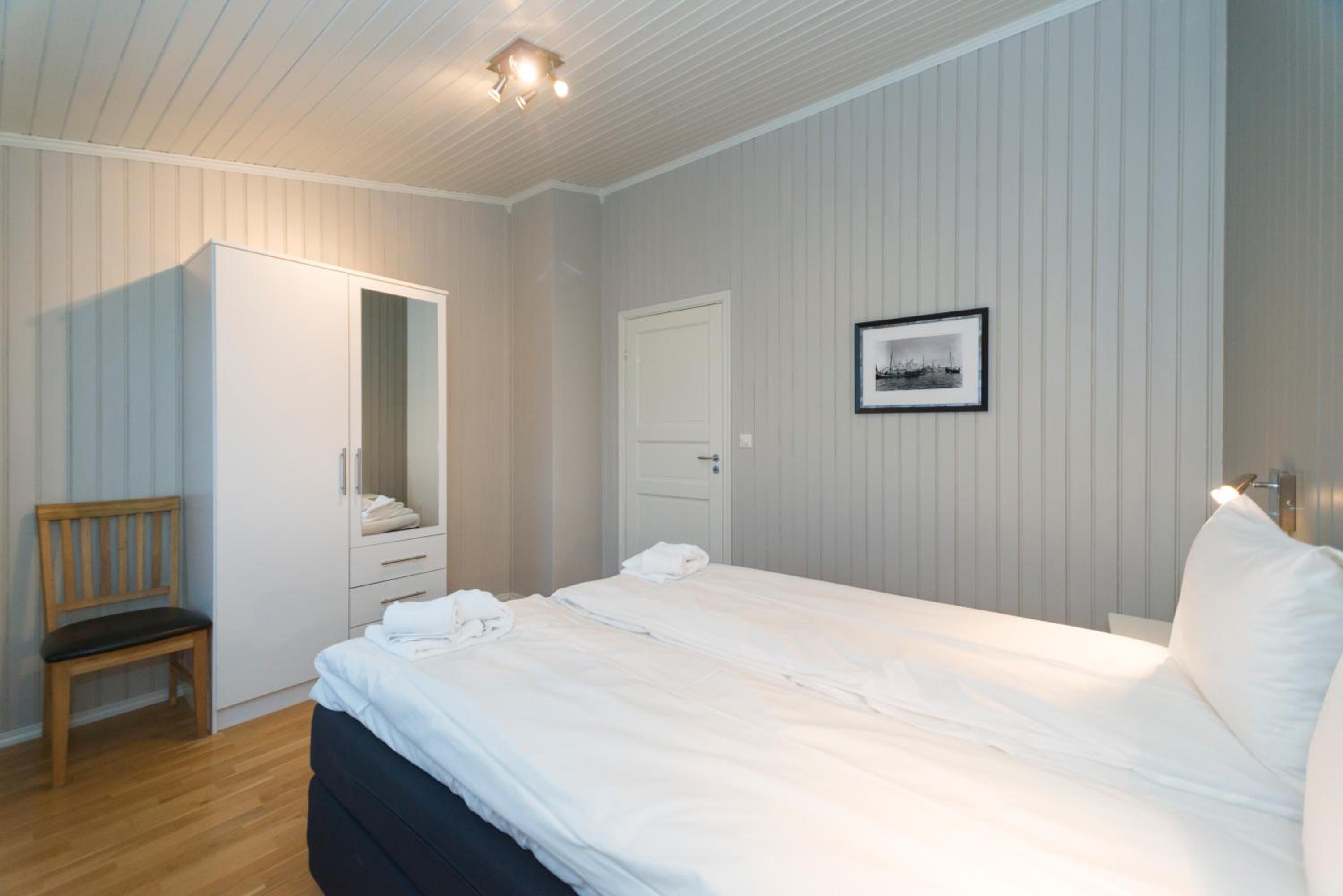 Apartment with Terrace - Photo 4