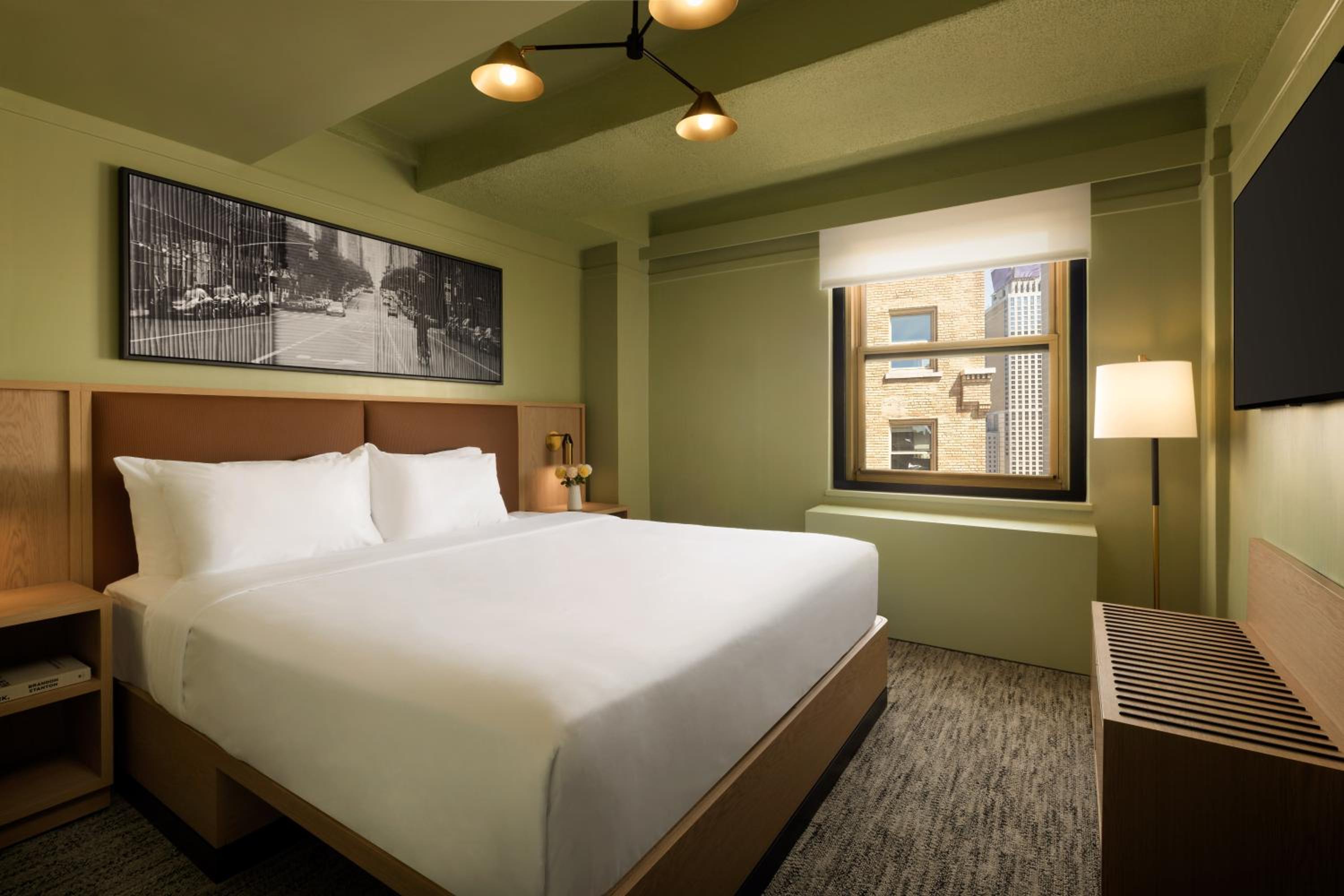 Deluxe King Room photo 2