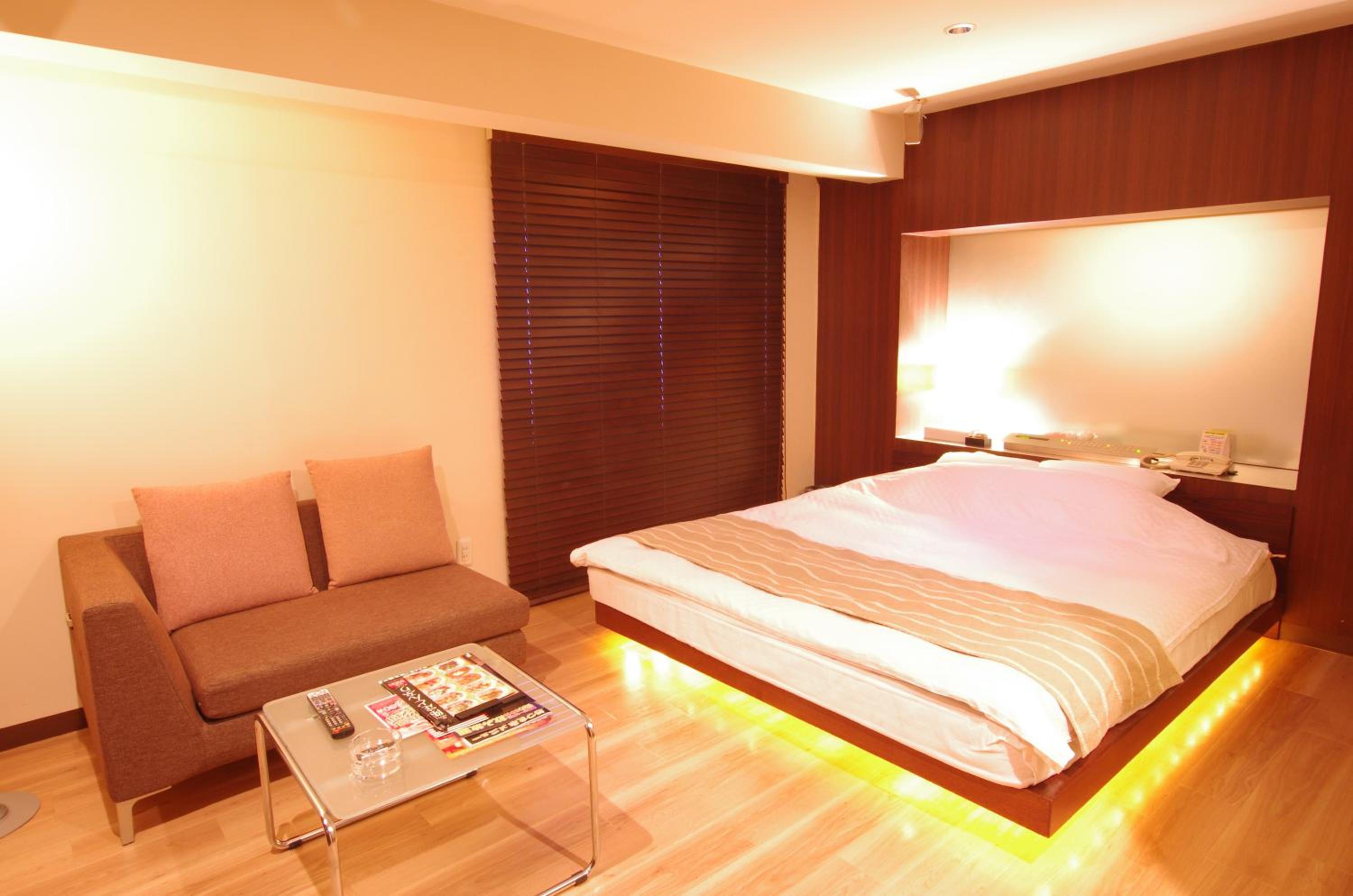 Double Room - Smoking - 15:00 Check in - Photo 9