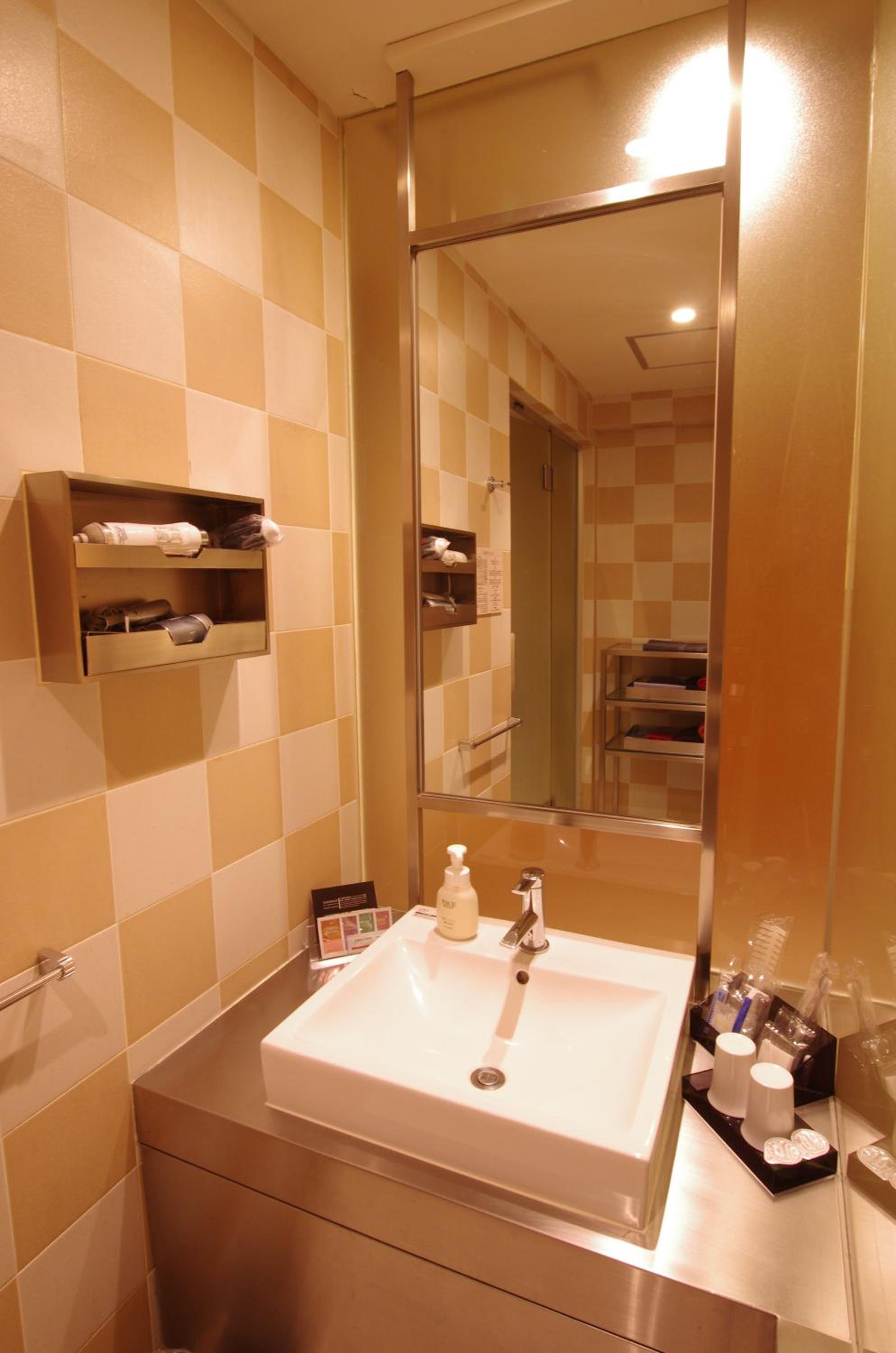 Double Room - Smoking - 15:00 Check in - Photo 3