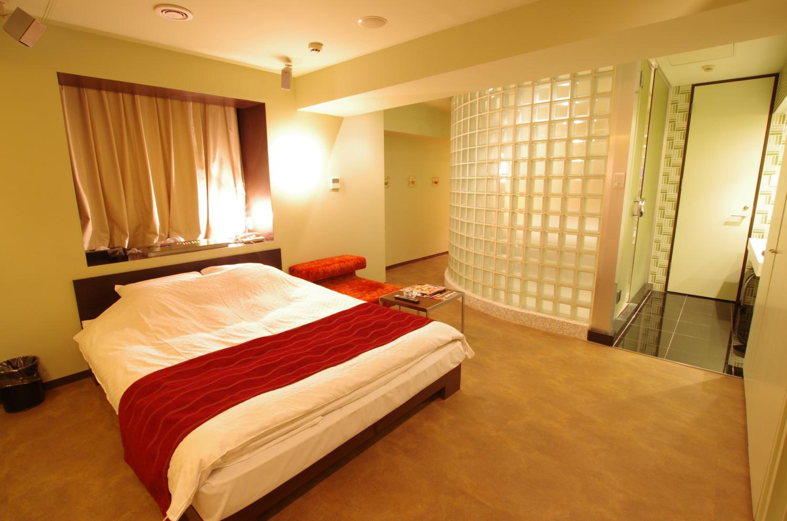 Deluxe Double Room - Smoking - 15:00 Check in - Photo 7