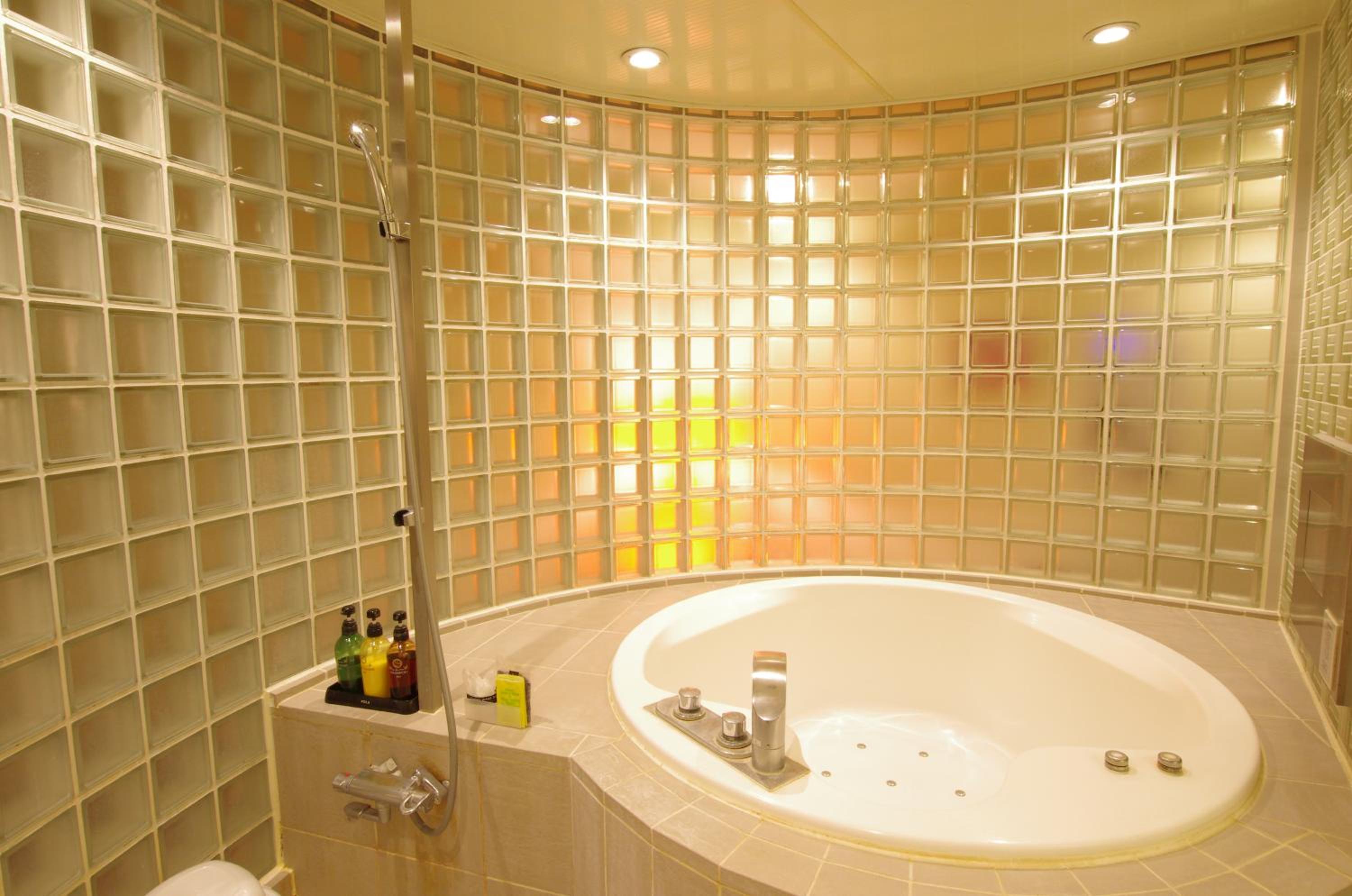 Deluxe Double Room - Smoking - 15:00 Check in - Photo 2