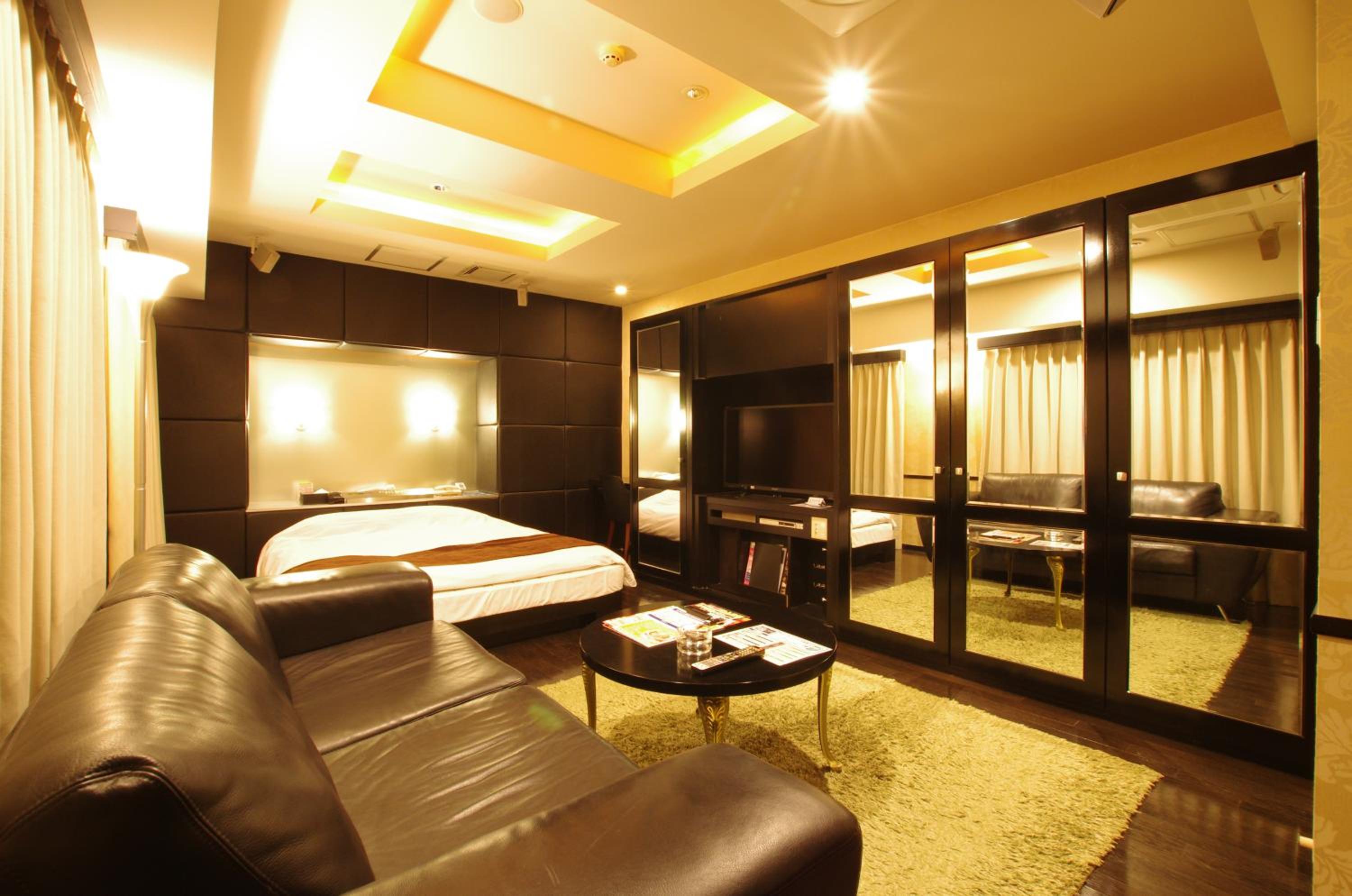 Premium Double Room - Smoking - 15:00 Check in - Photo 3