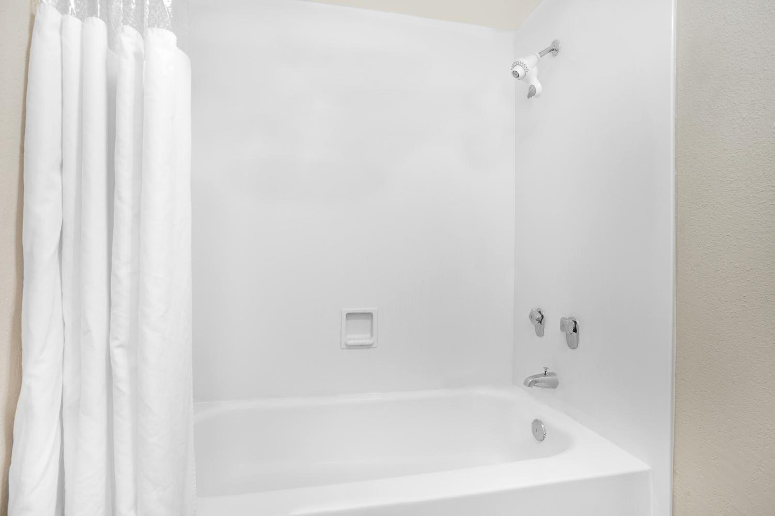 Room with Two Double Beds - Non Smoking - Photo 6