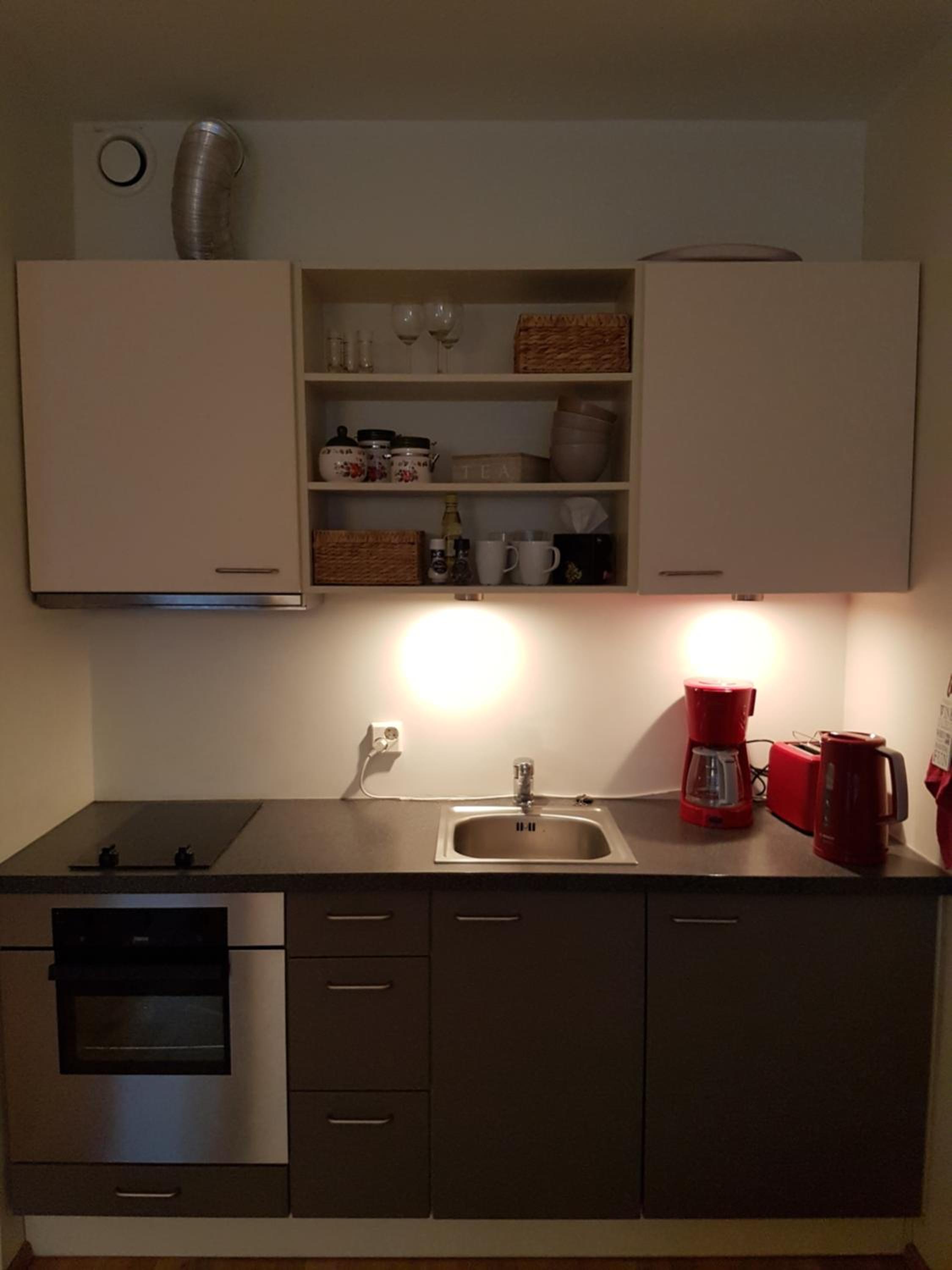 Studio Apartment - Photo 14
