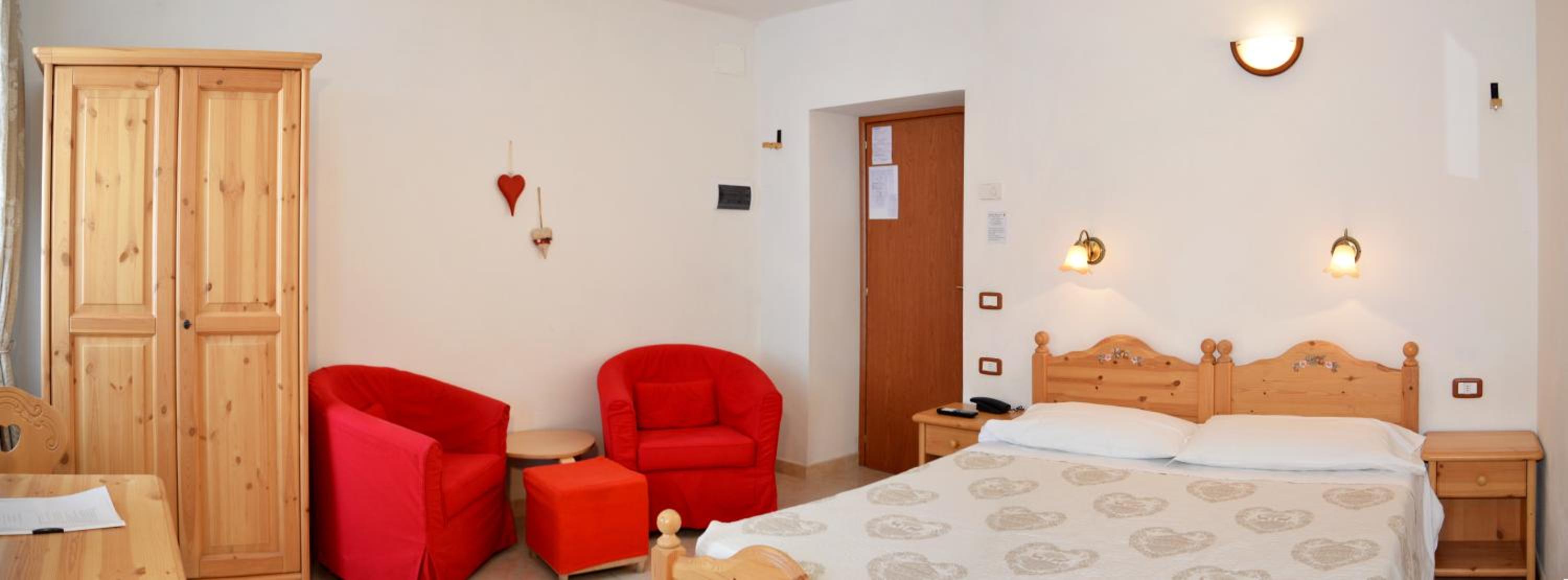 Double Room with Spa Bath photo 2