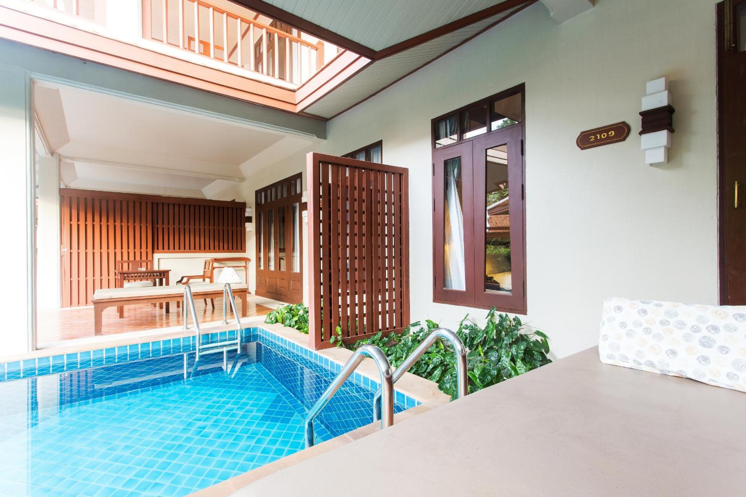 Deluxe Double or Twin Room with Pool Access - Photo 4