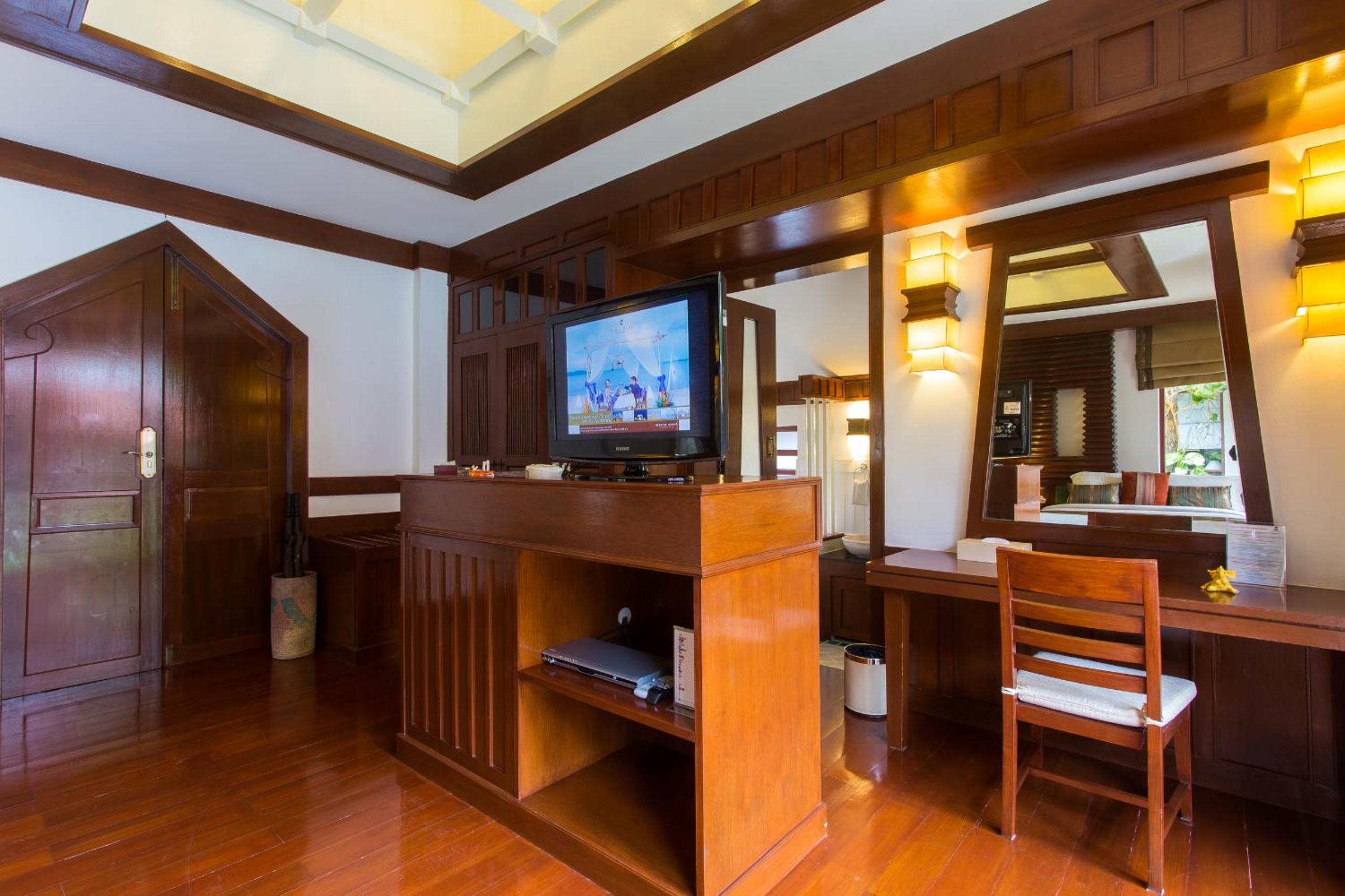 Deluxe Villa with Private Pool - Photo 9