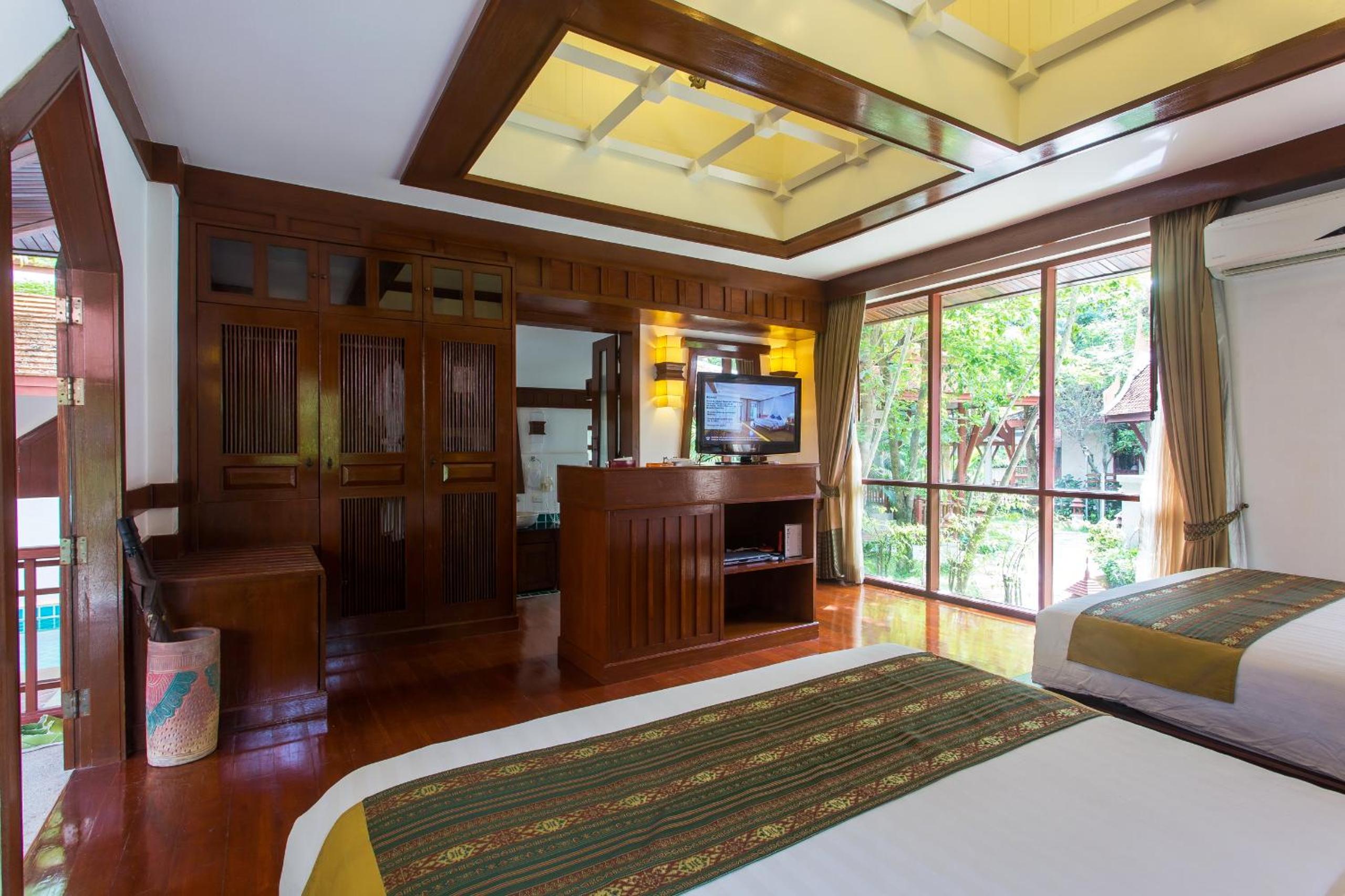 Deluxe Villa with Private Pool - Photo 8