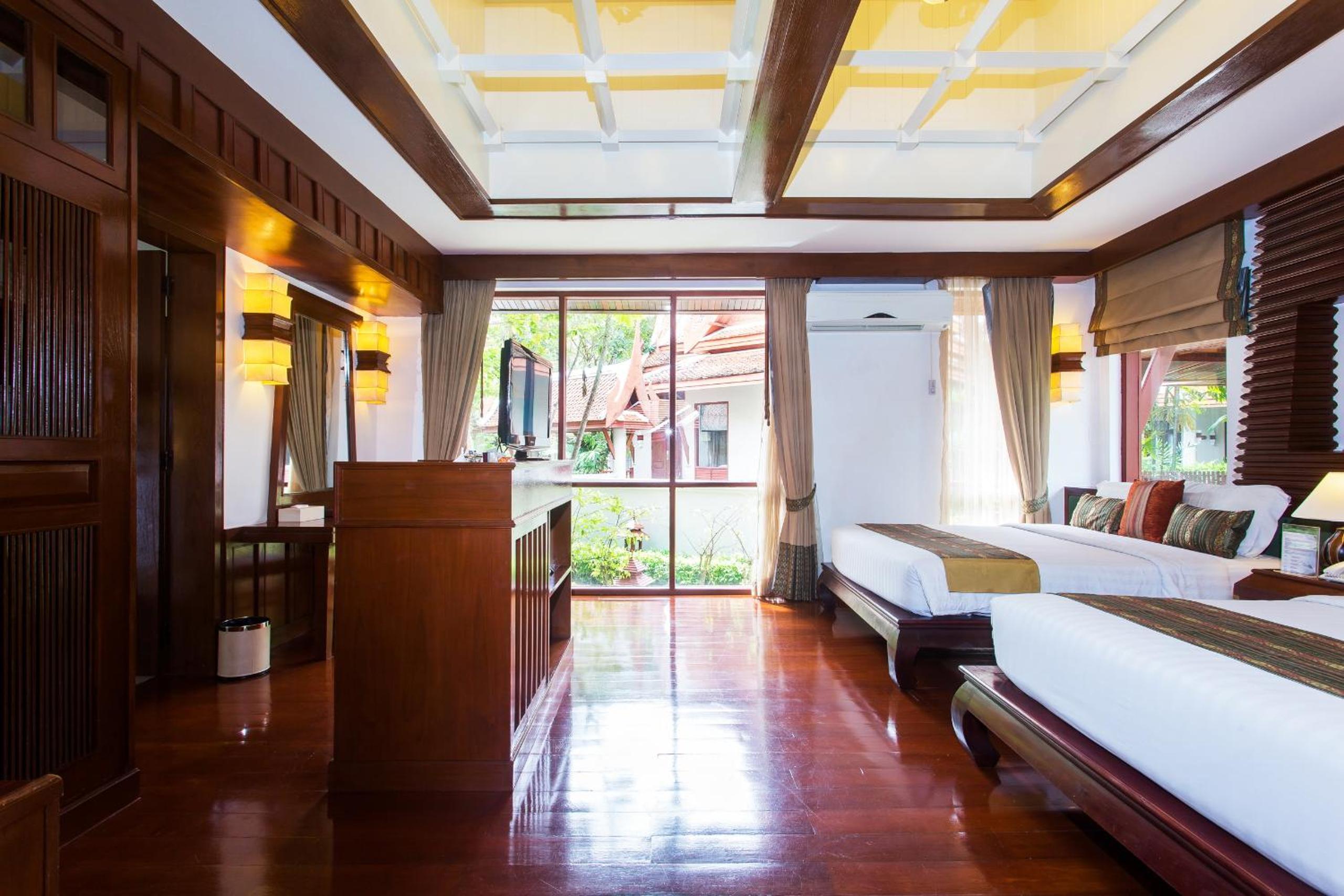Deluxe Villa with Private Pool - Photo 10