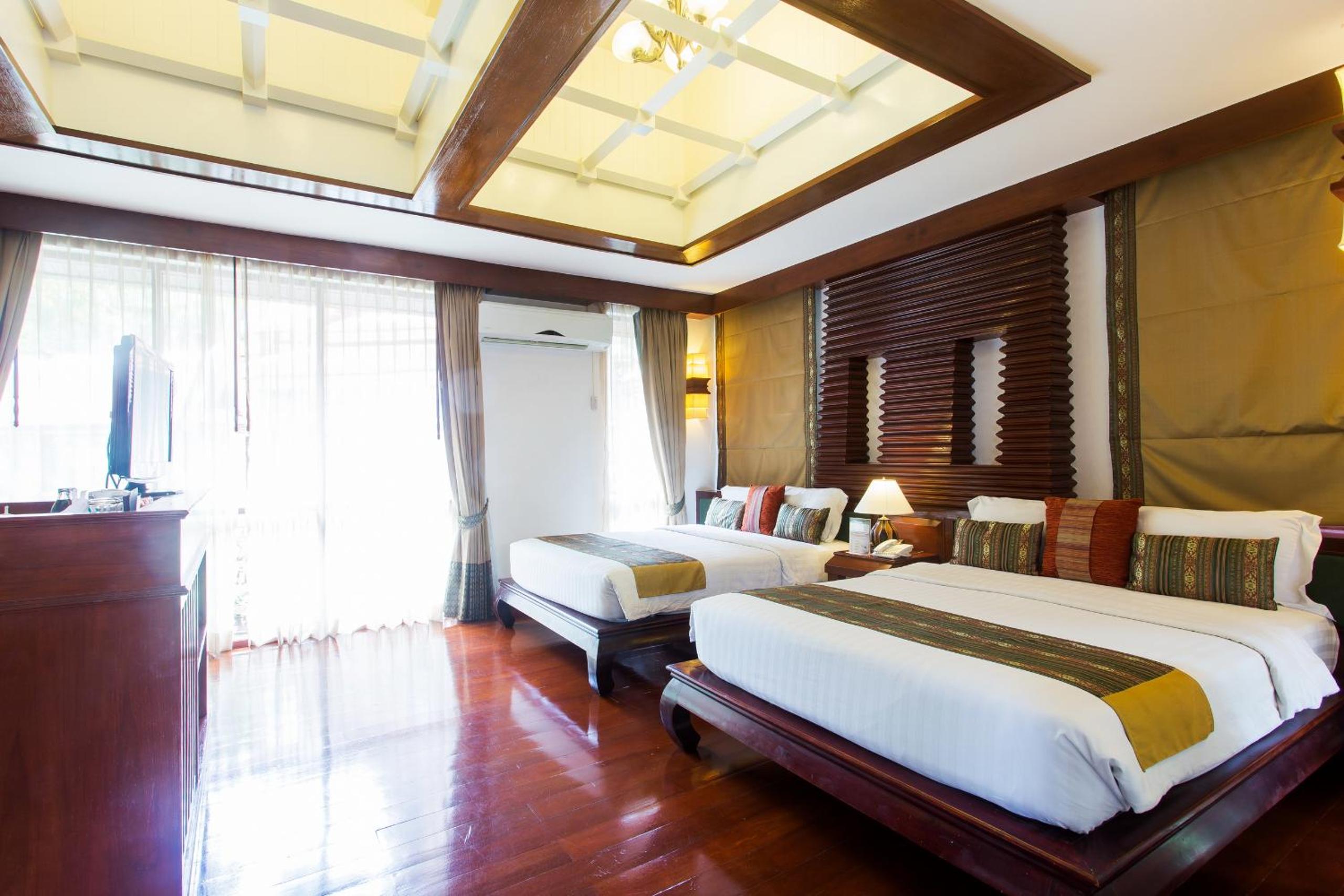 Deluxe Villa with Private Pool - Photo 12