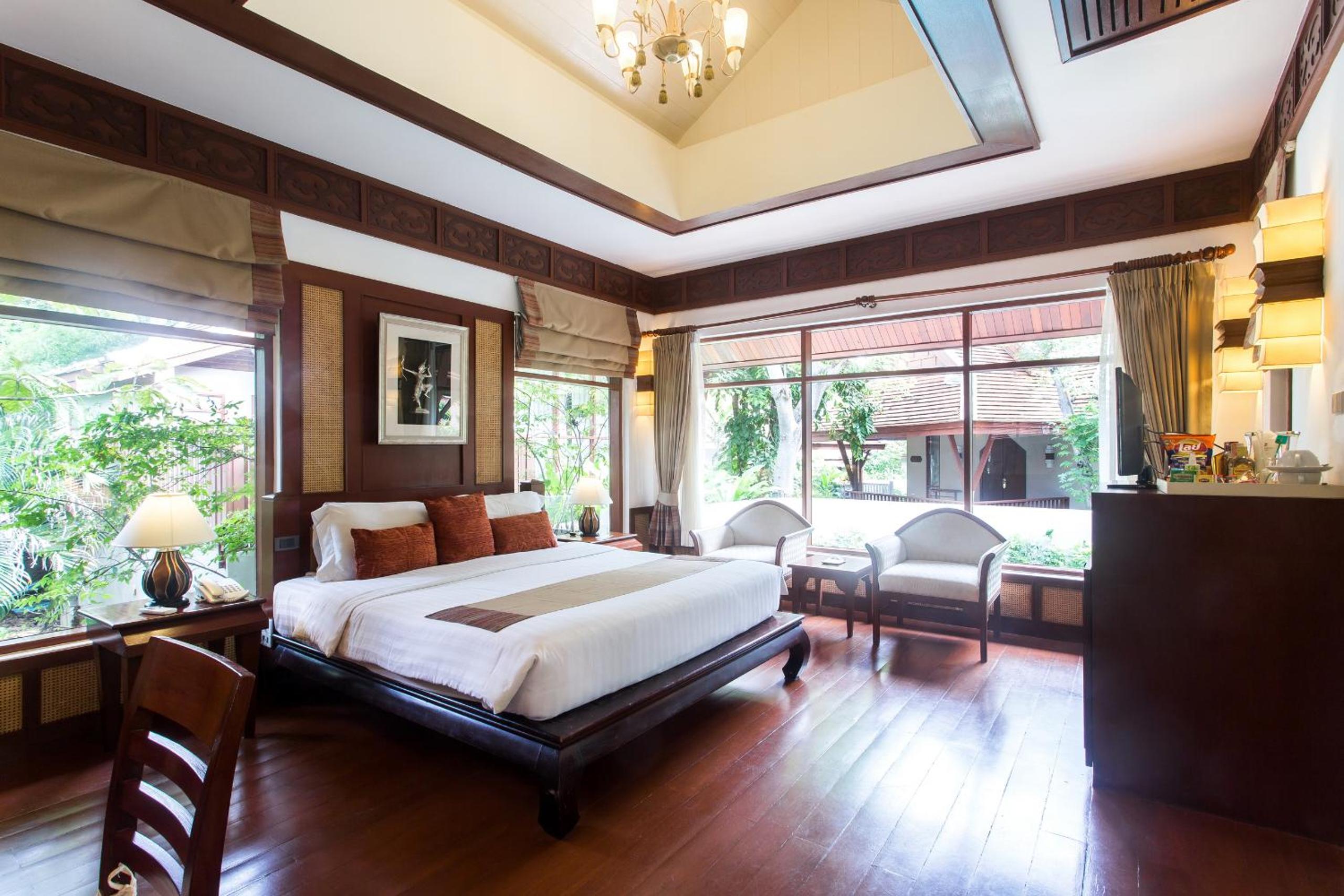 Deluxe Villa with Private Pool - Photo 14
