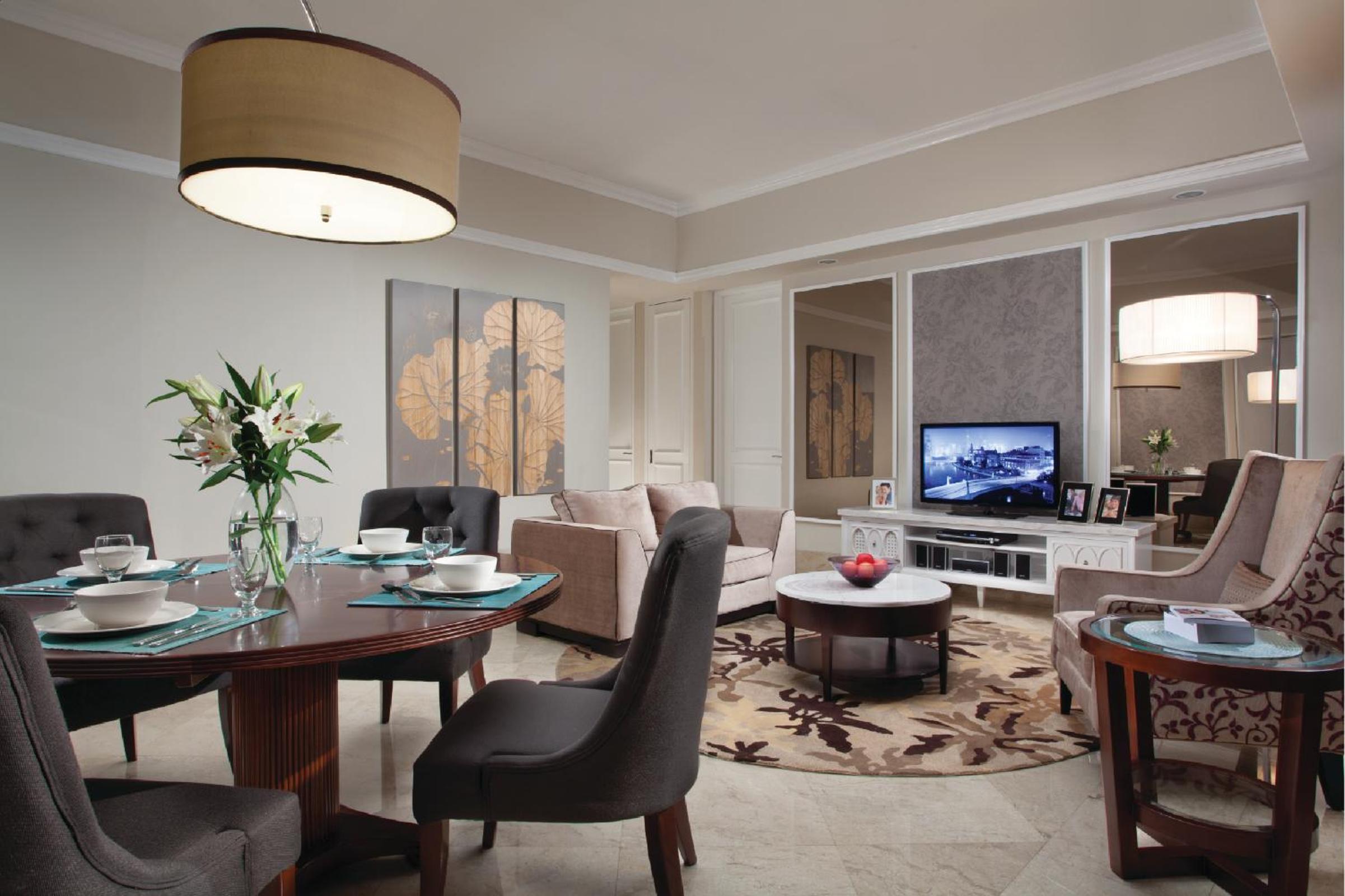 Premier Two-Bedroom Apartment - Photo 6