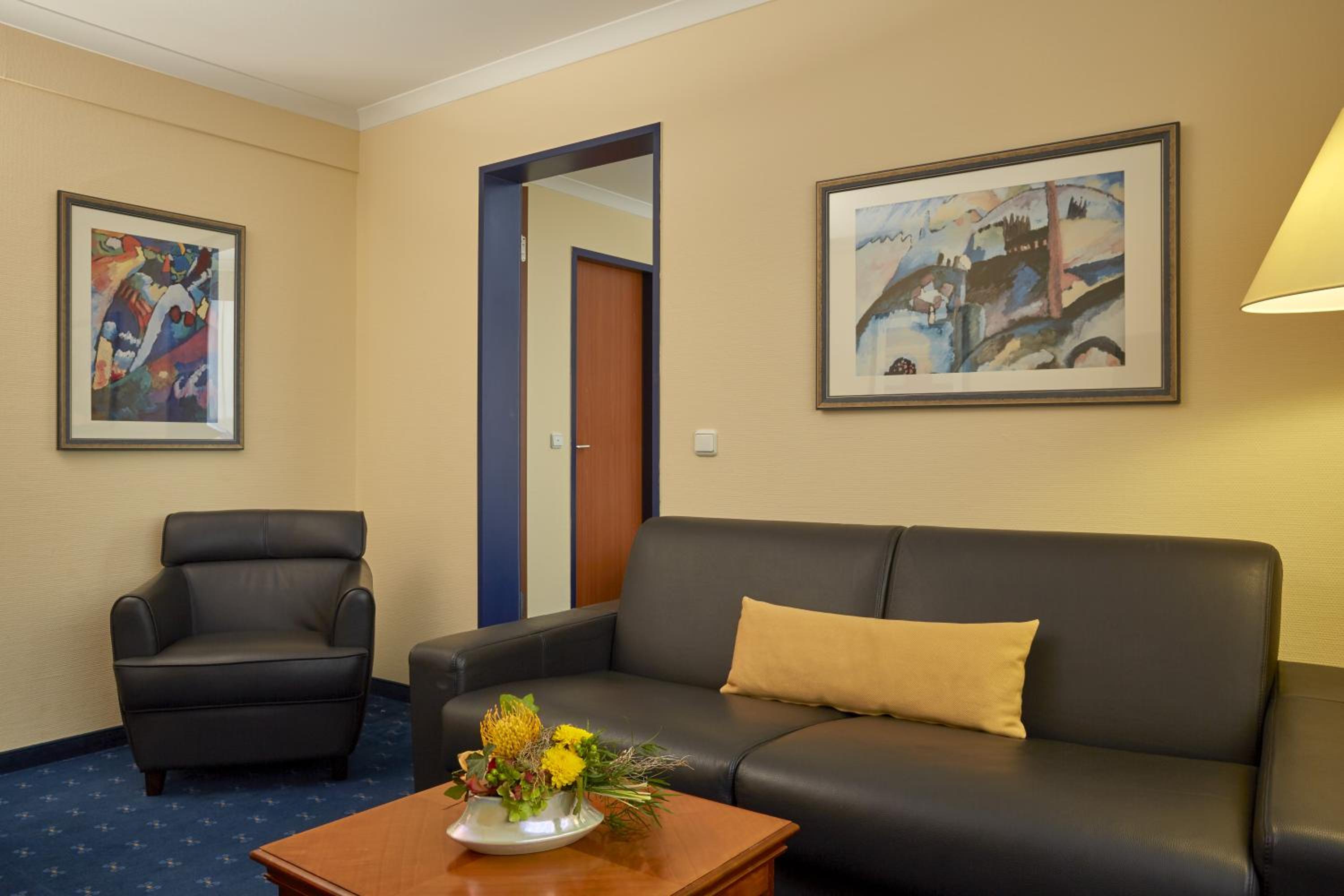 Deluxe Suite - Photo 2