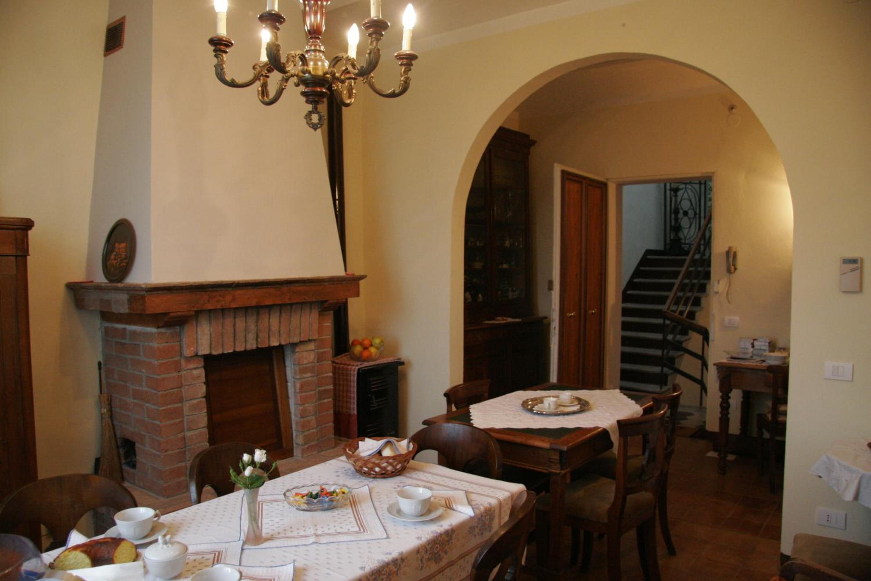 Double or Twin Room - Photo 5