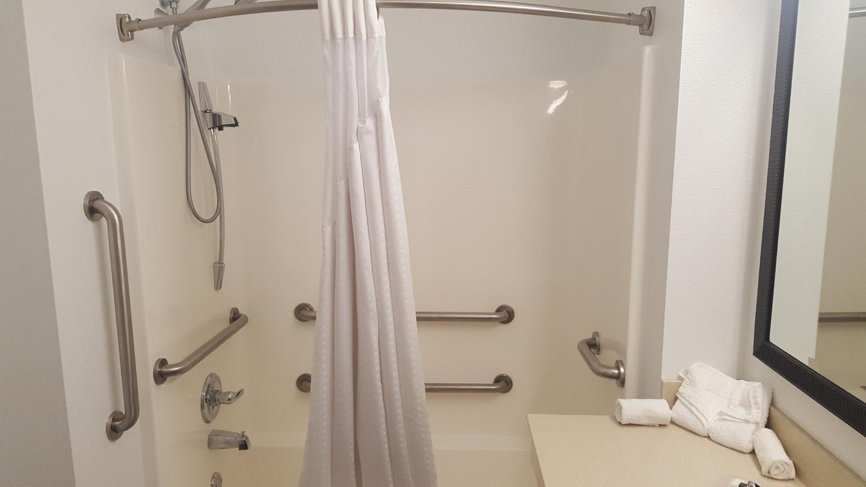 King Room - Disability Access/Non-Smoking - Photo 4