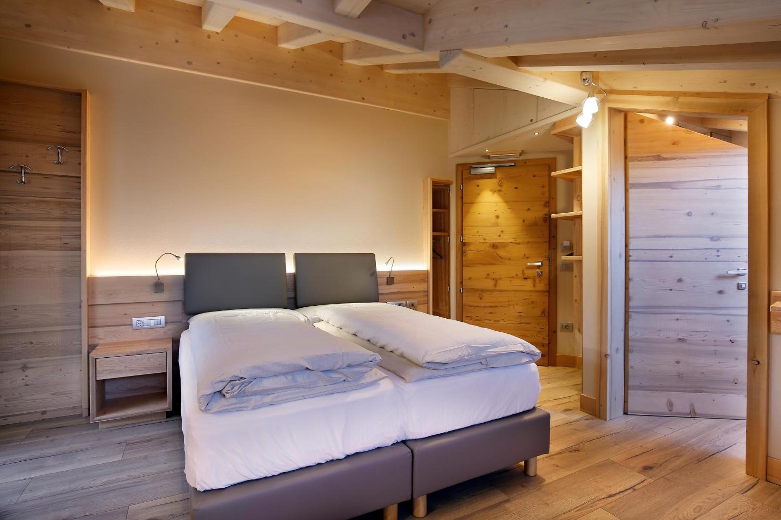 Deluxe Double Or Twin Room photo 3