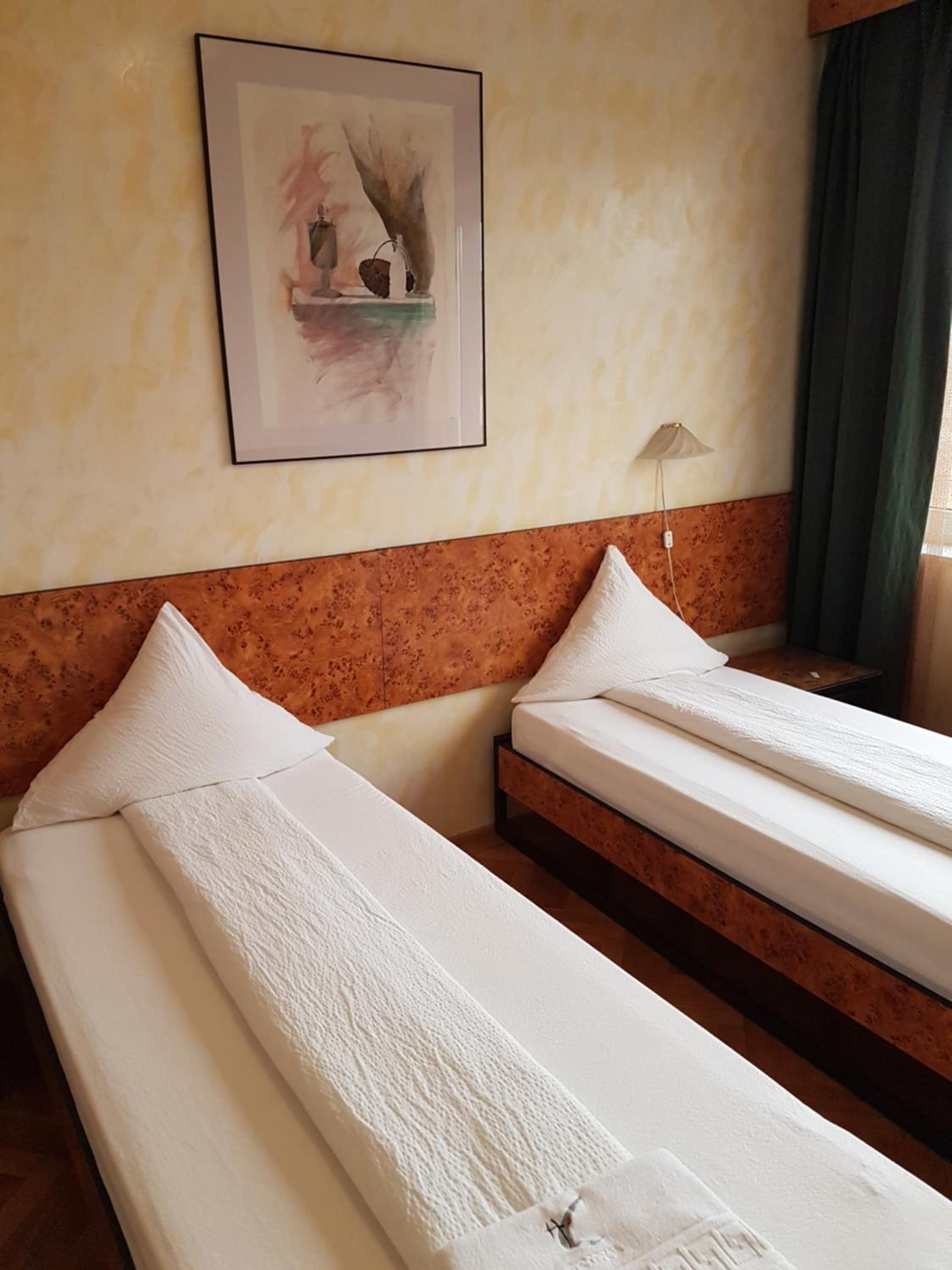 Standard Twin Room photo 3