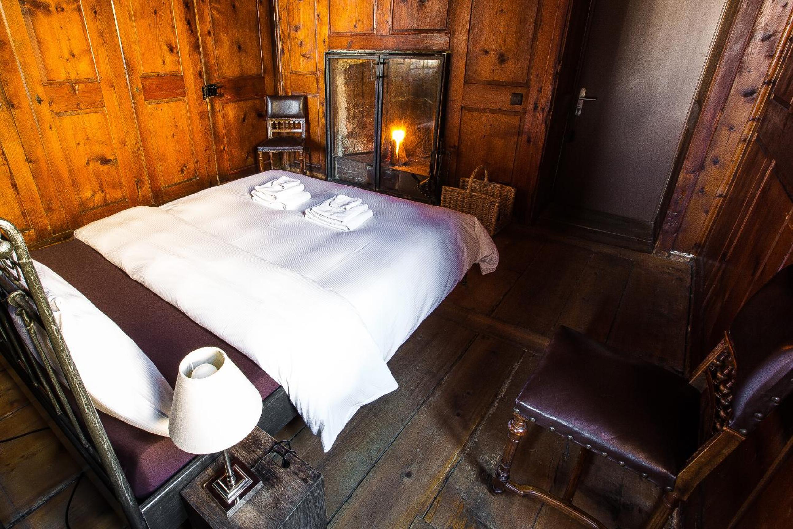 Double Room with Fireplace - Photo 4