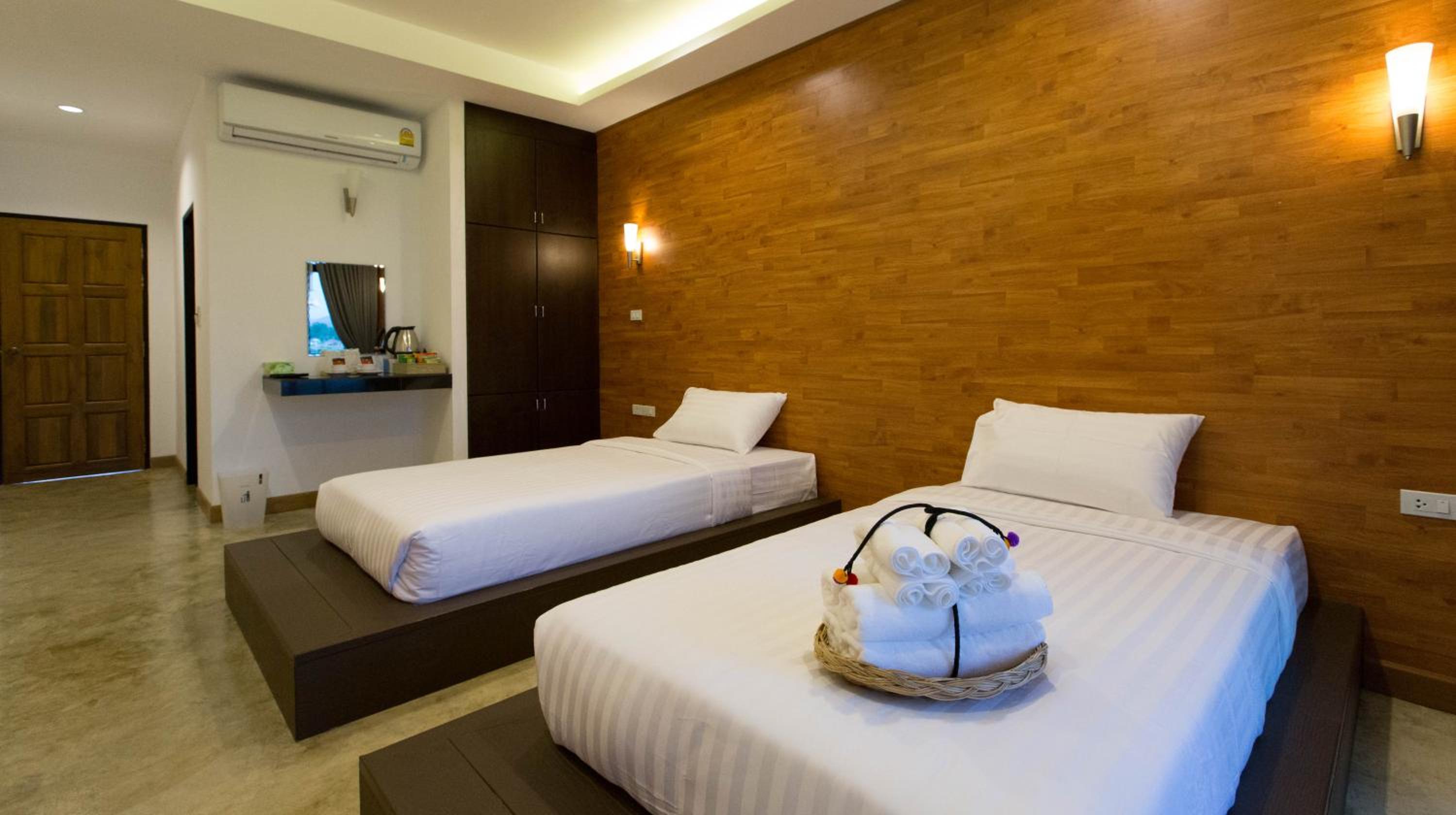 Standard Twin Room with Mountain View photo 3