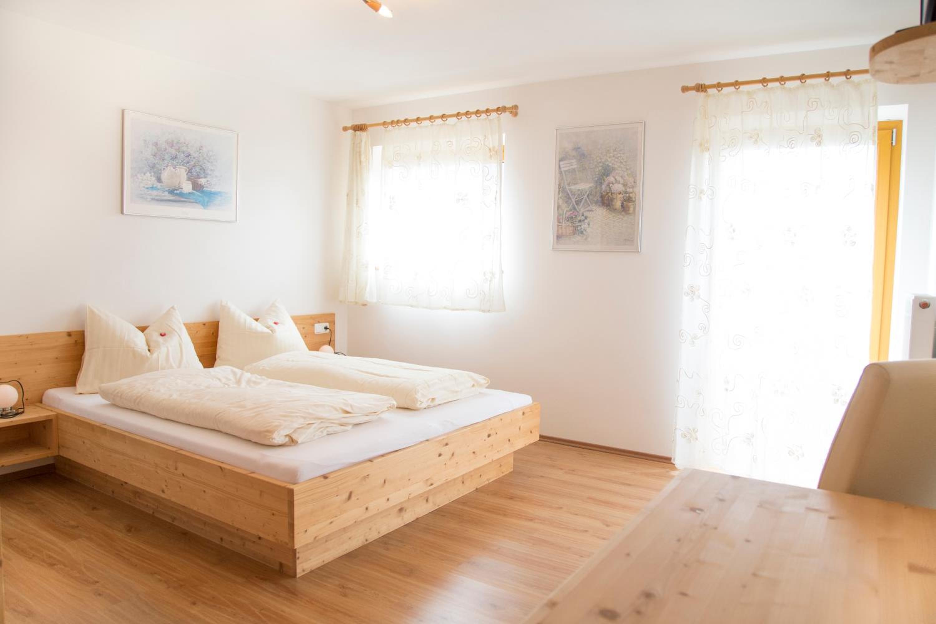 Standard Double Room - Photo 3