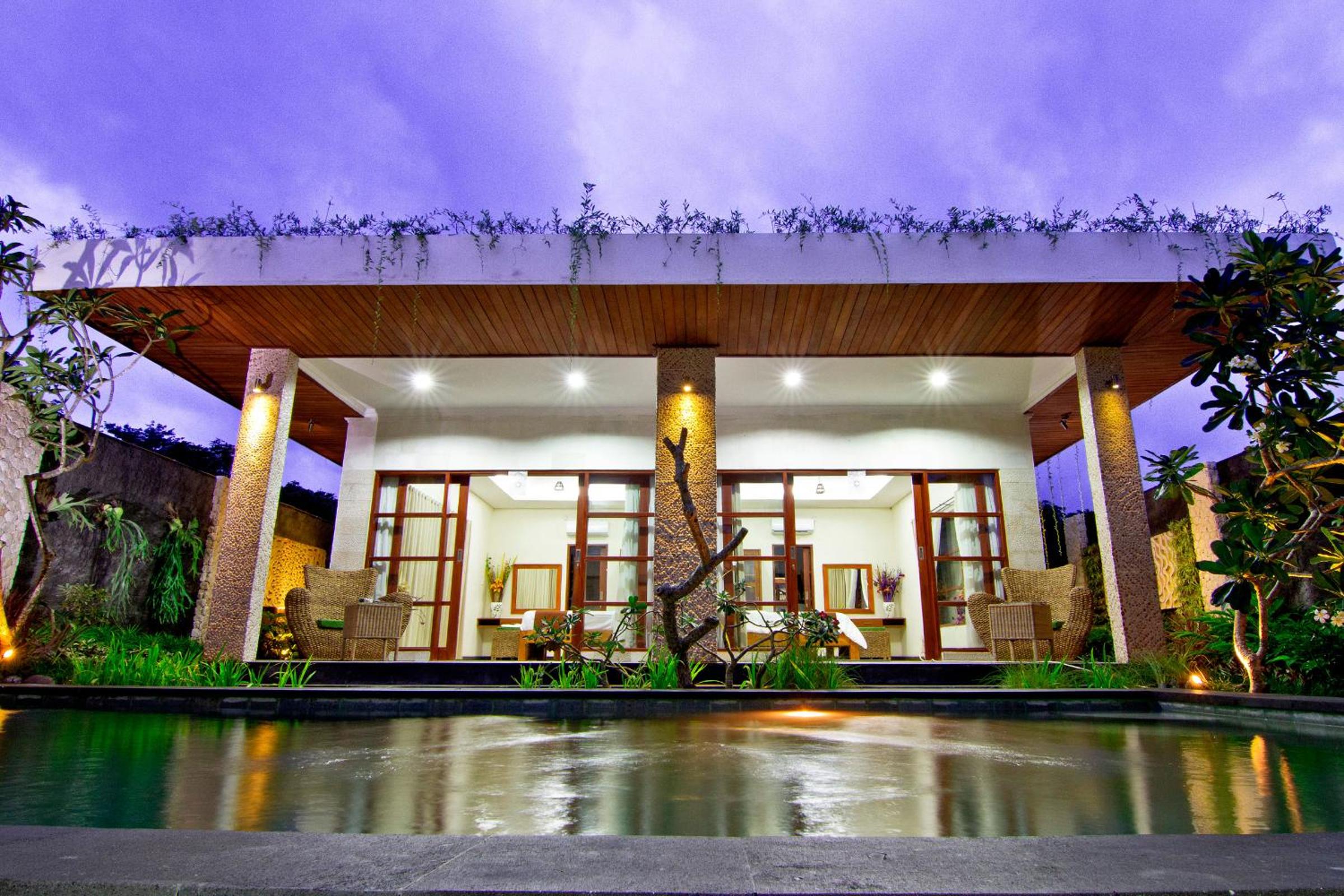 Double Room with Pool View photo 3