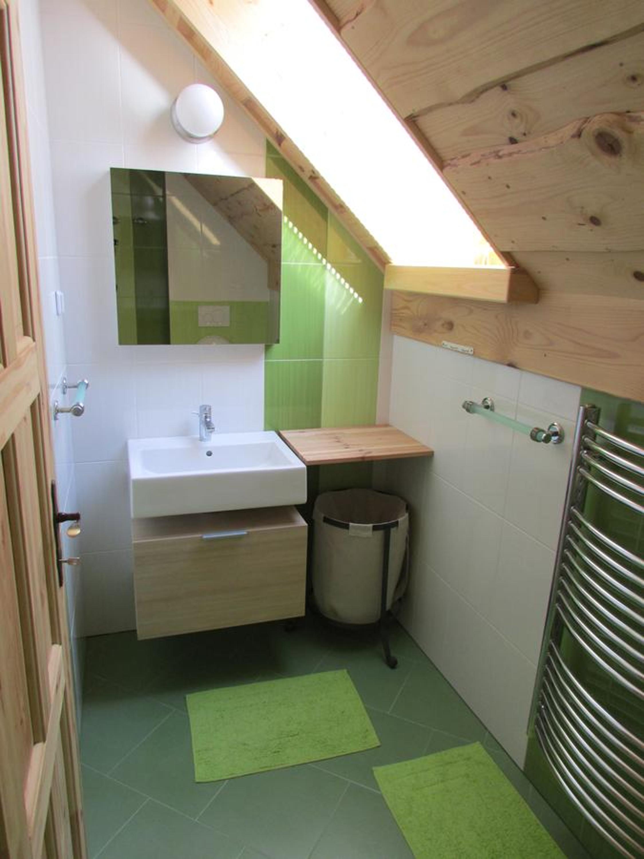 Two-Bedroom Apartment with Balcony - Photo 6