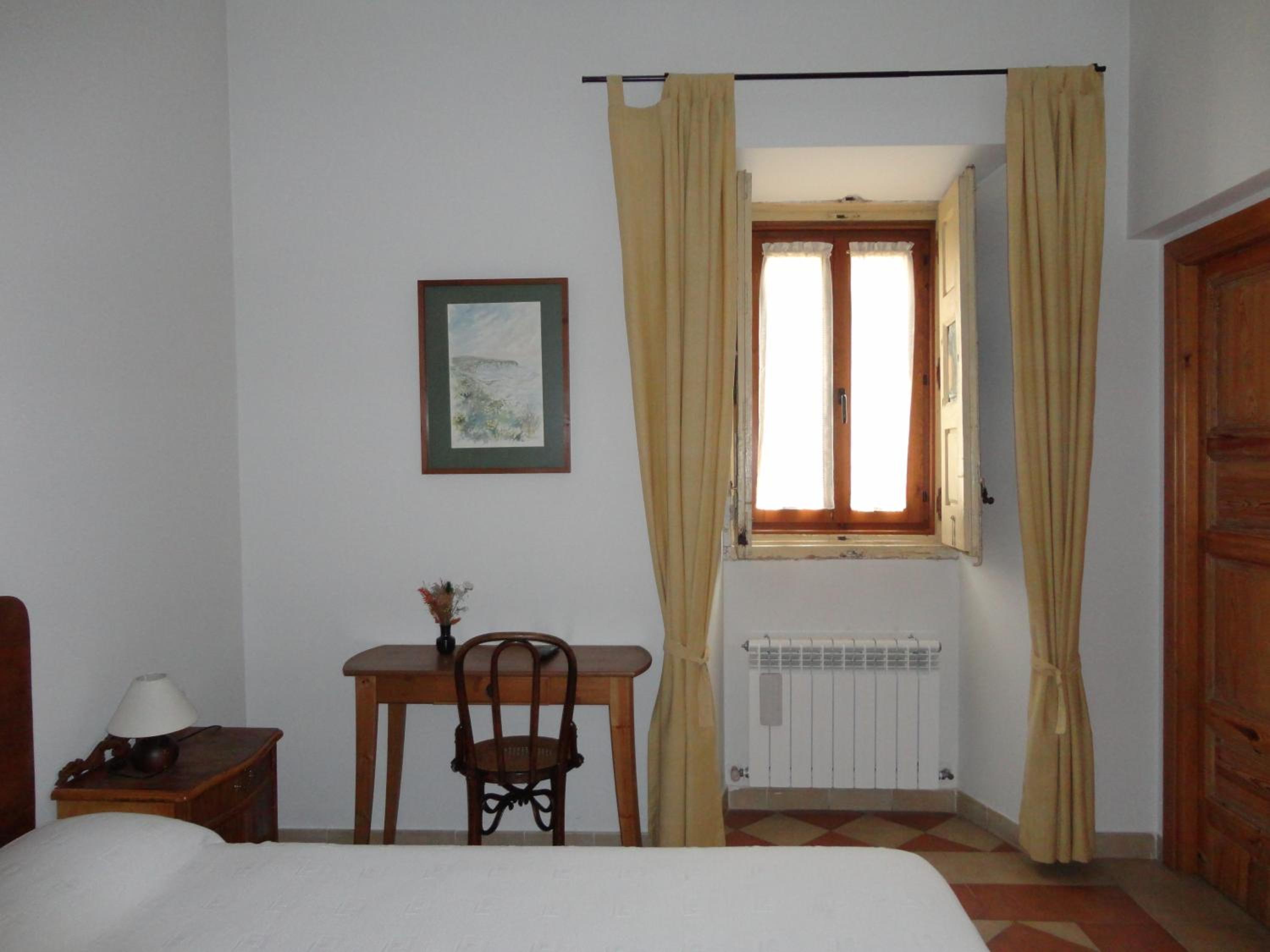 Double or Twin Room - Photo 2