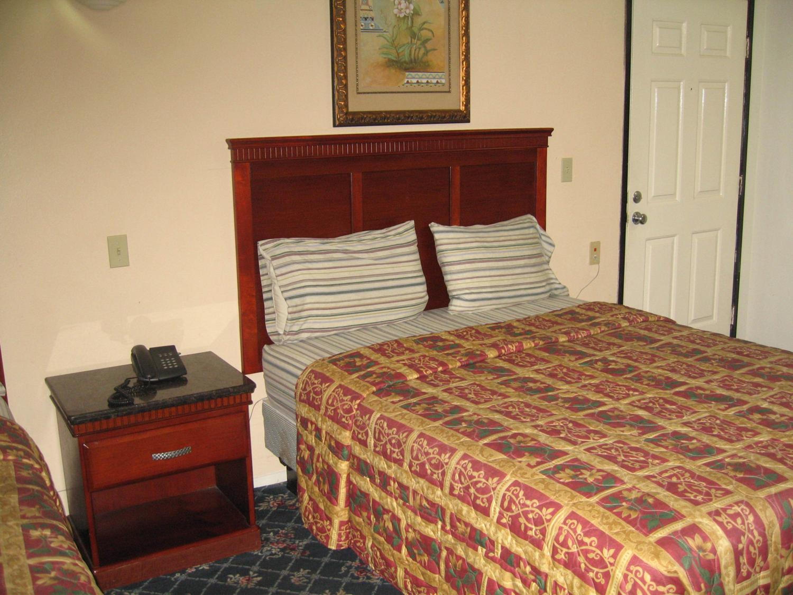 Deluxe King Room - Photo 2