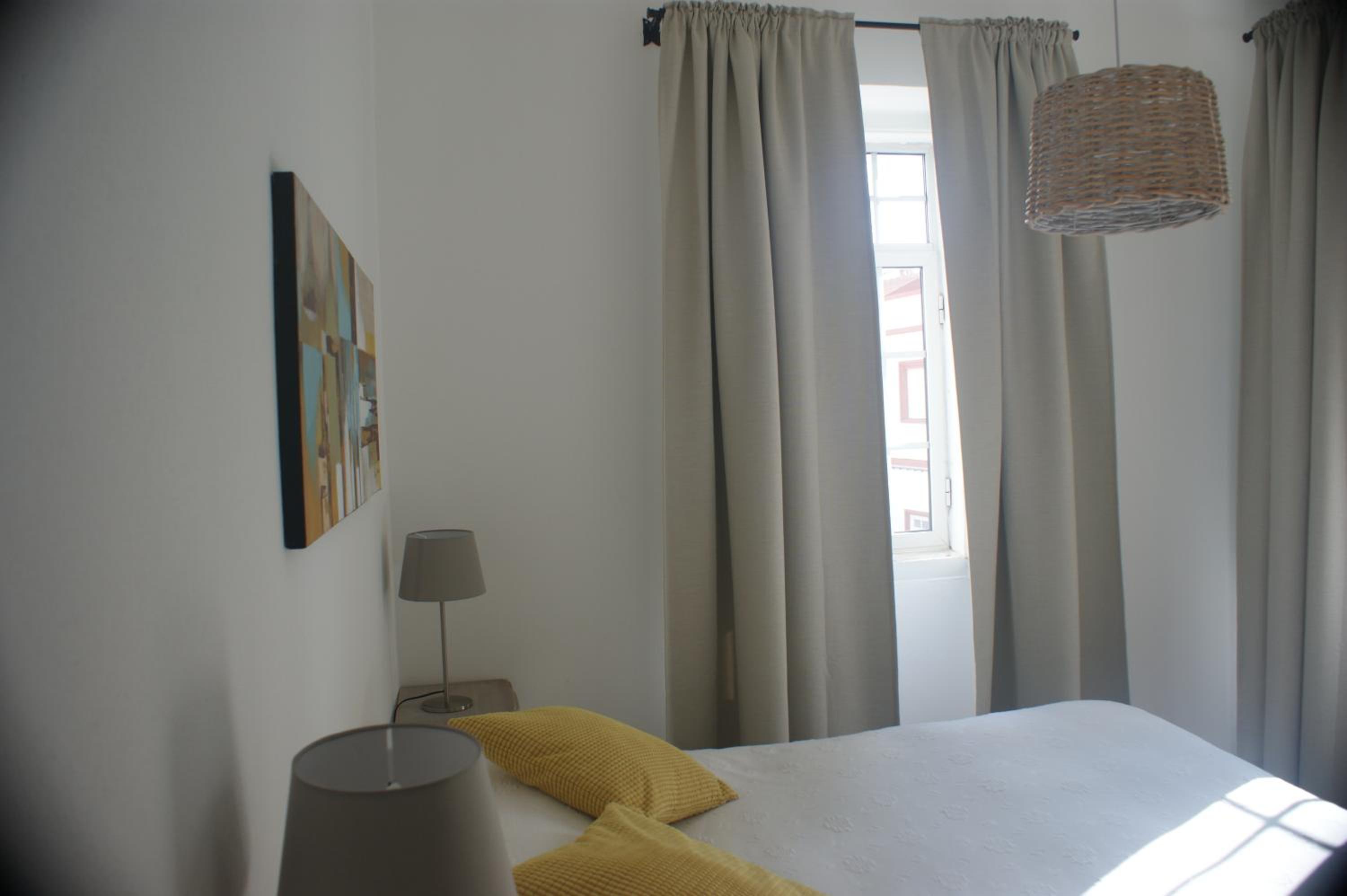 Double Room with Private Bathroom - Photo 30