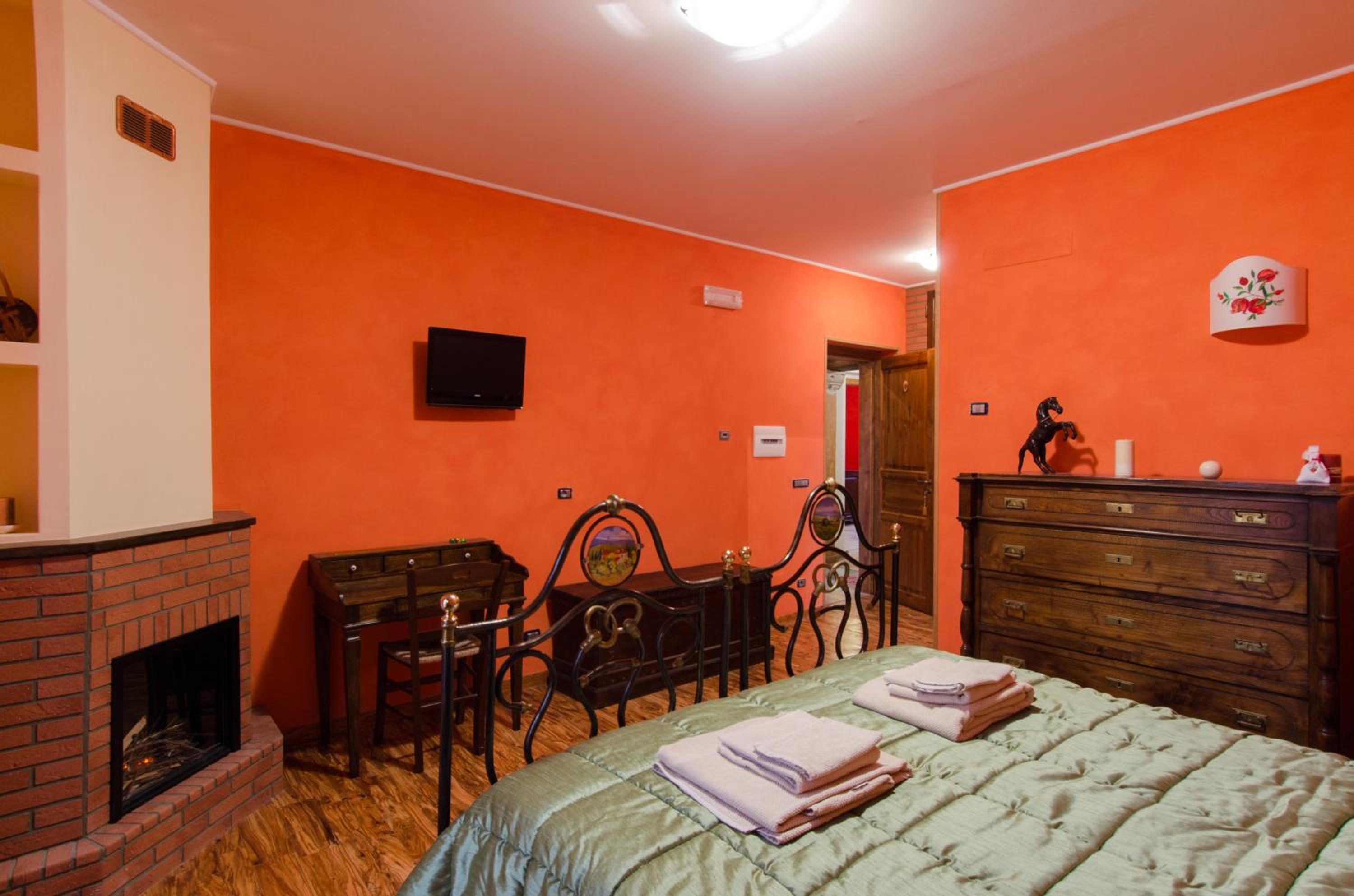 Double Room with Private Bathroom photo 2